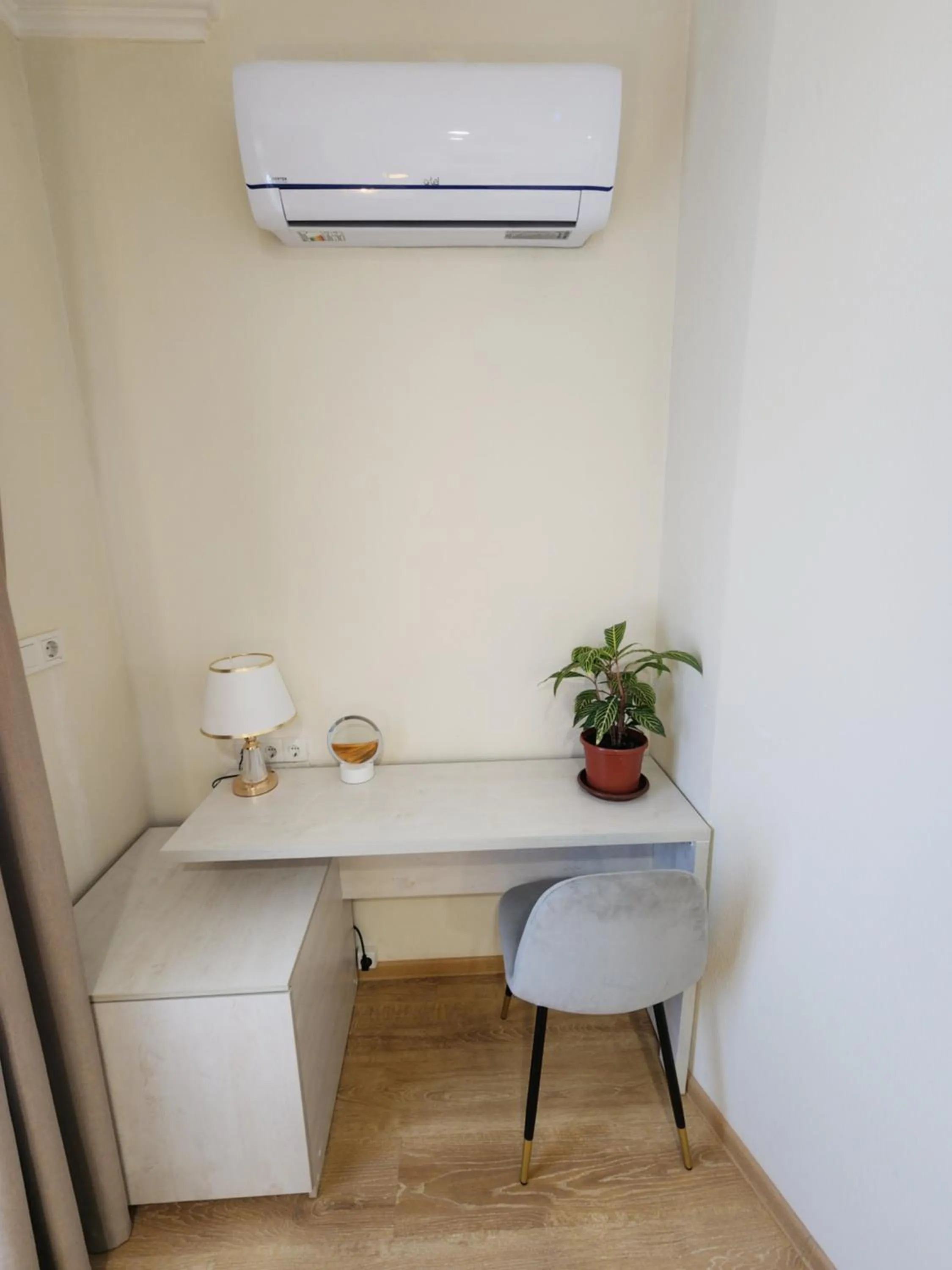 air conditioner in Oasis Boutique