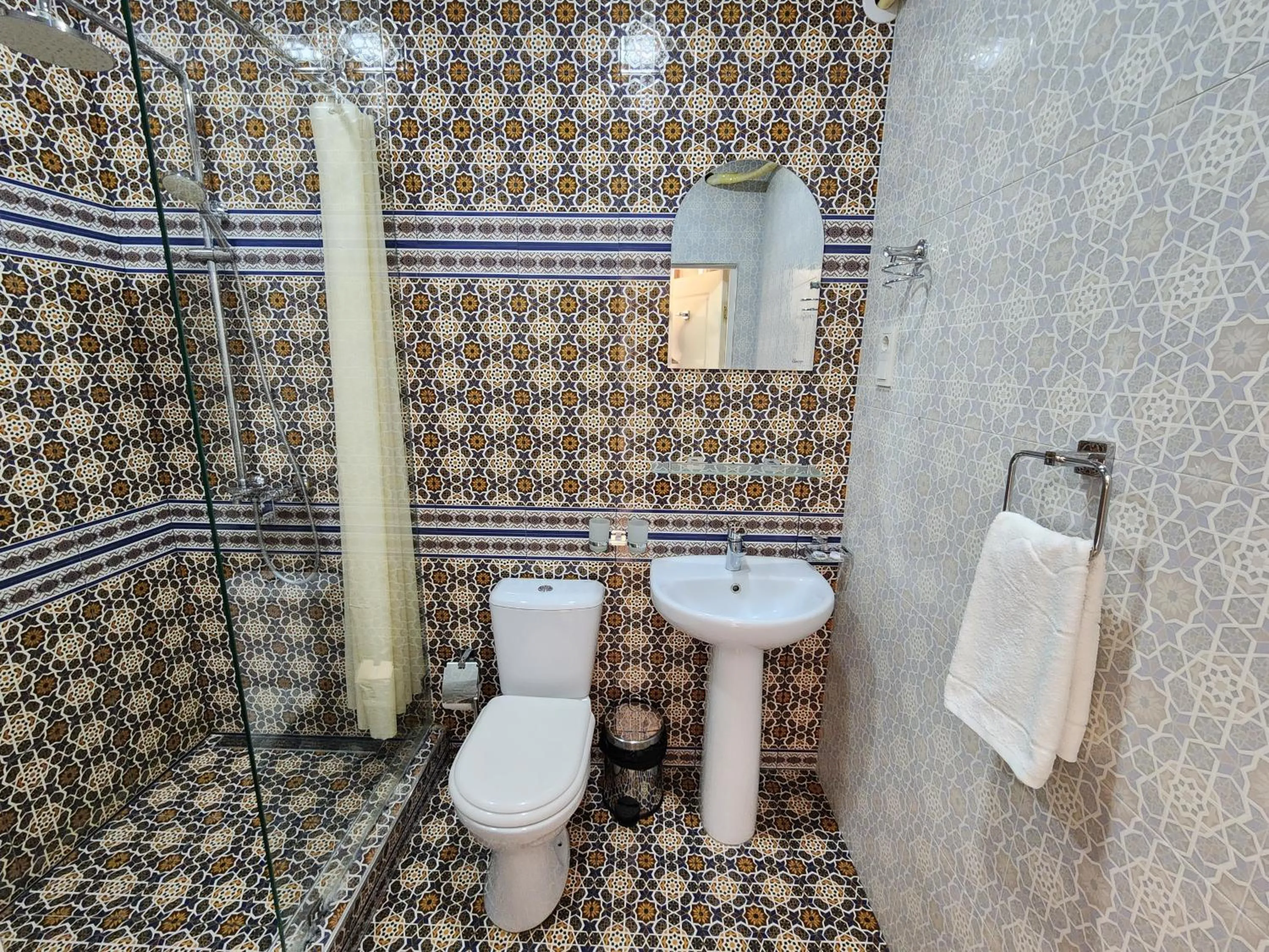 Shower in Oasis Boutique