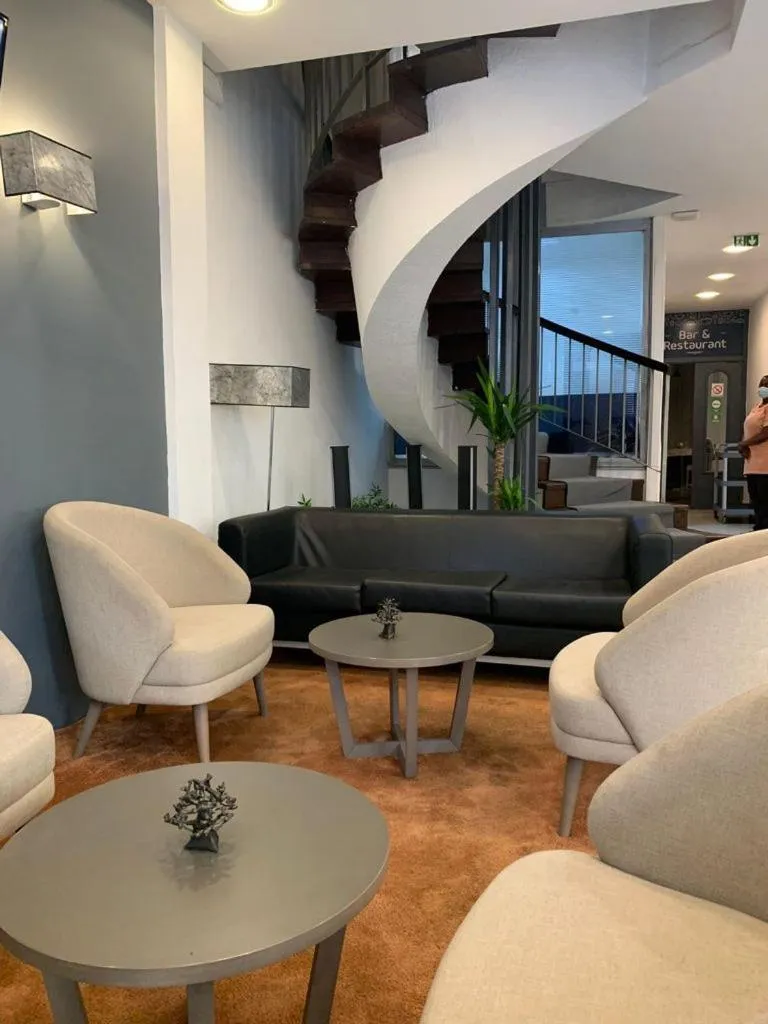 Seating area in Hotel Nina