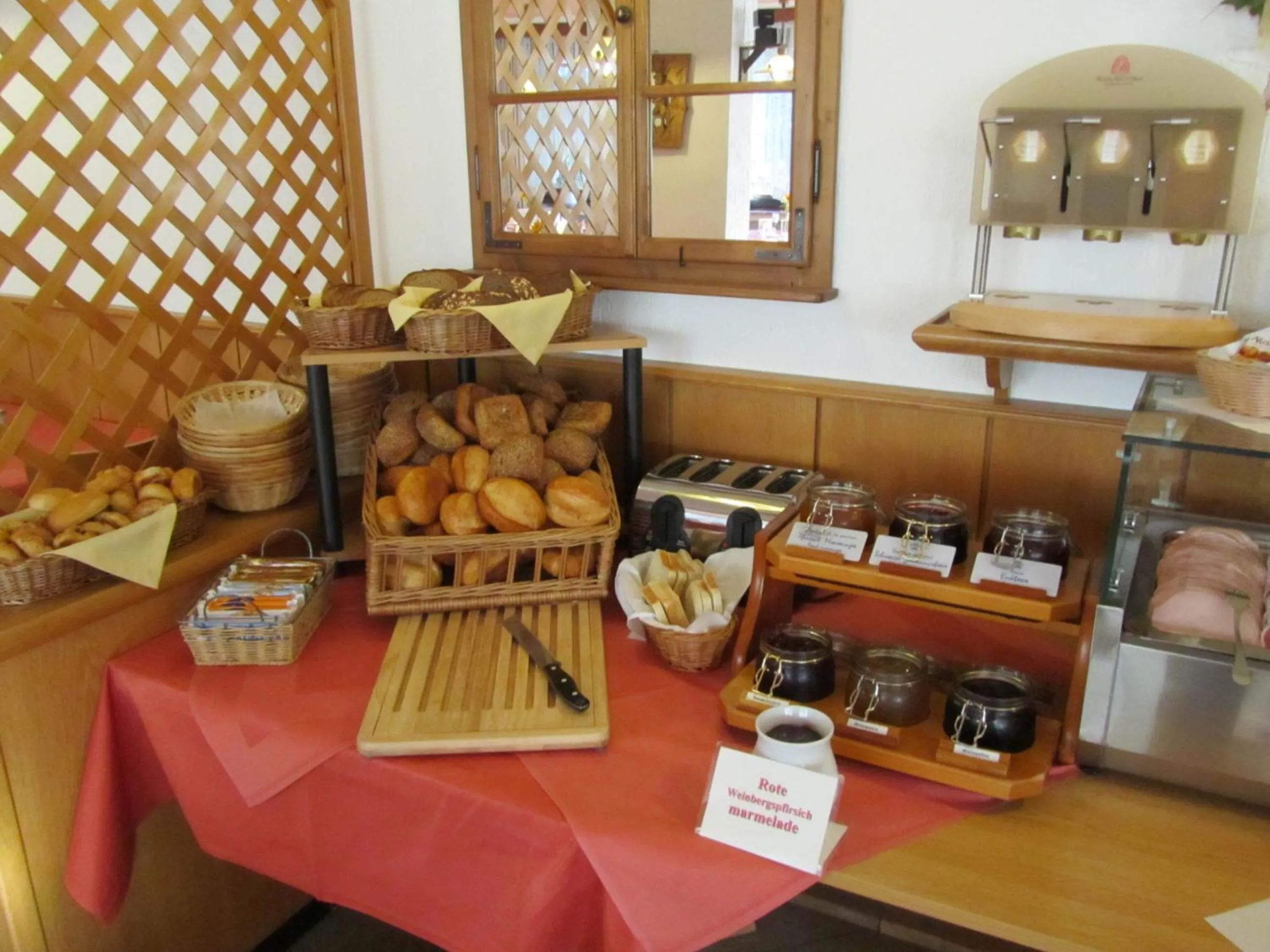 Restaurant/places to eat in Weinhaus Berg