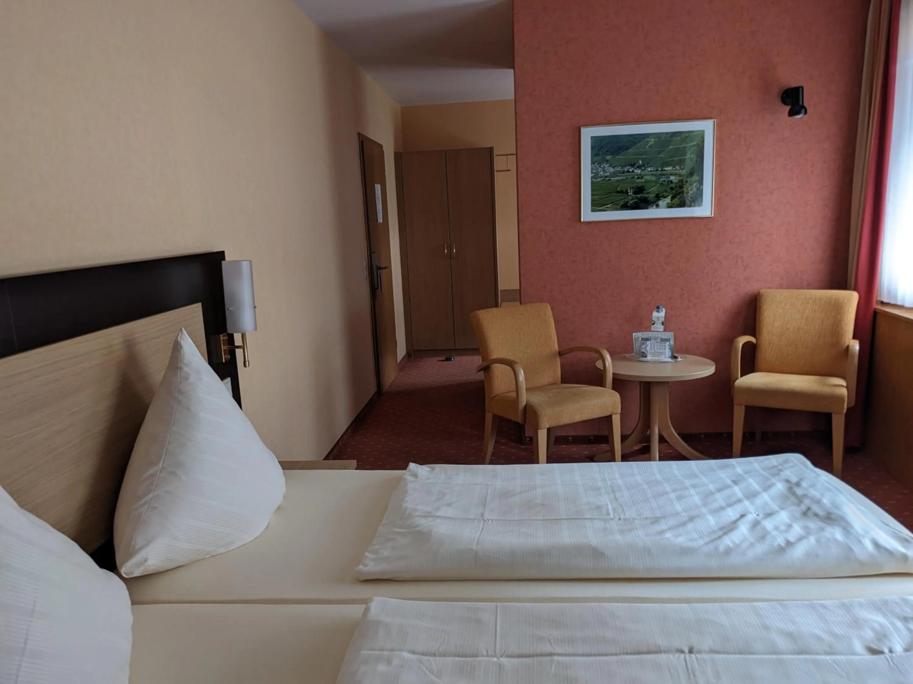 Photo of the whole room, Bed in Weinhaus Berg