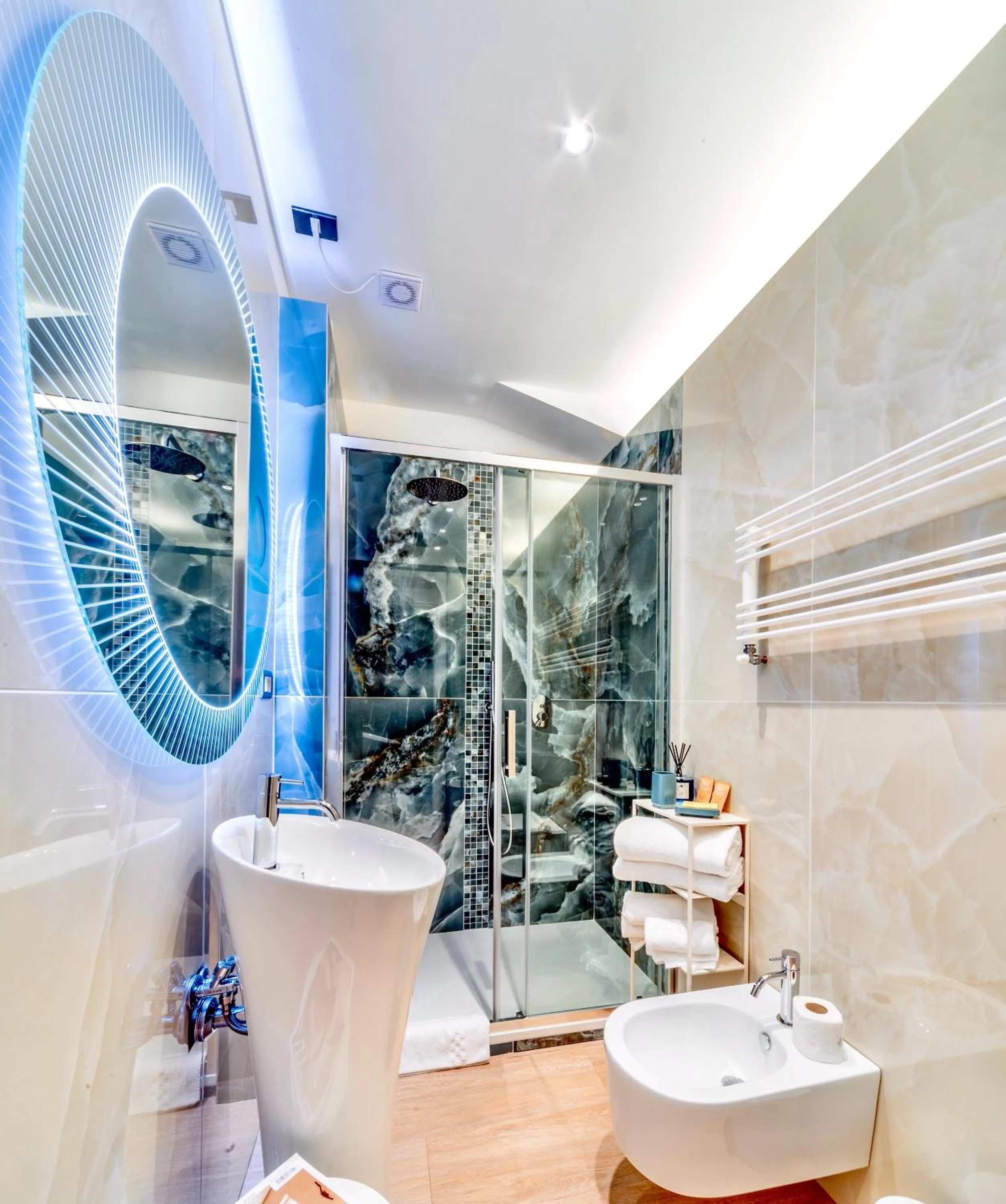 Shower in El Patio Hotel