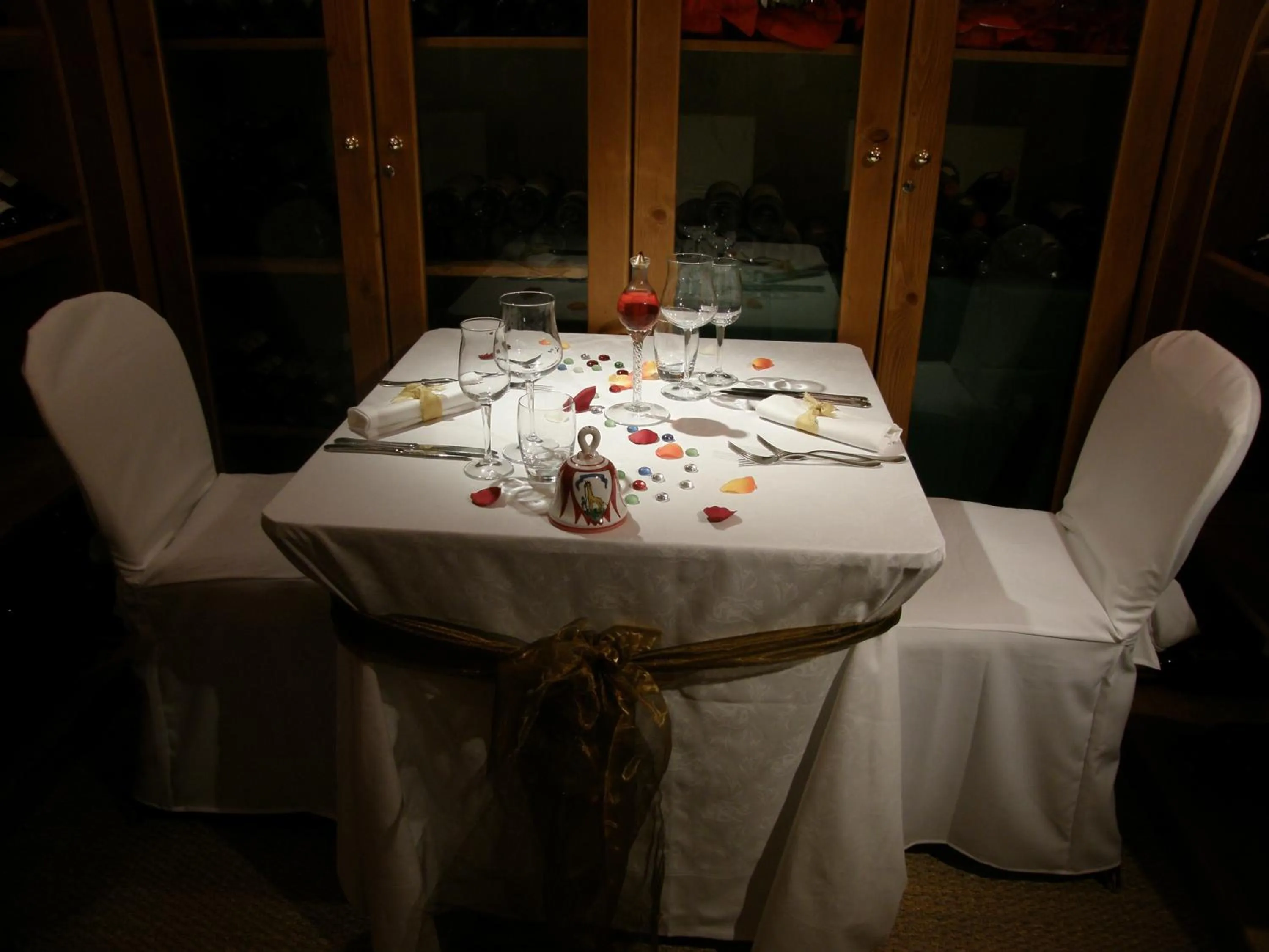 Restaurant/places to eat in El Patio Hotel