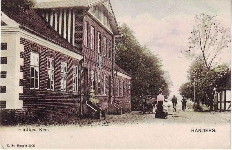 Property building in Fladbro Kro