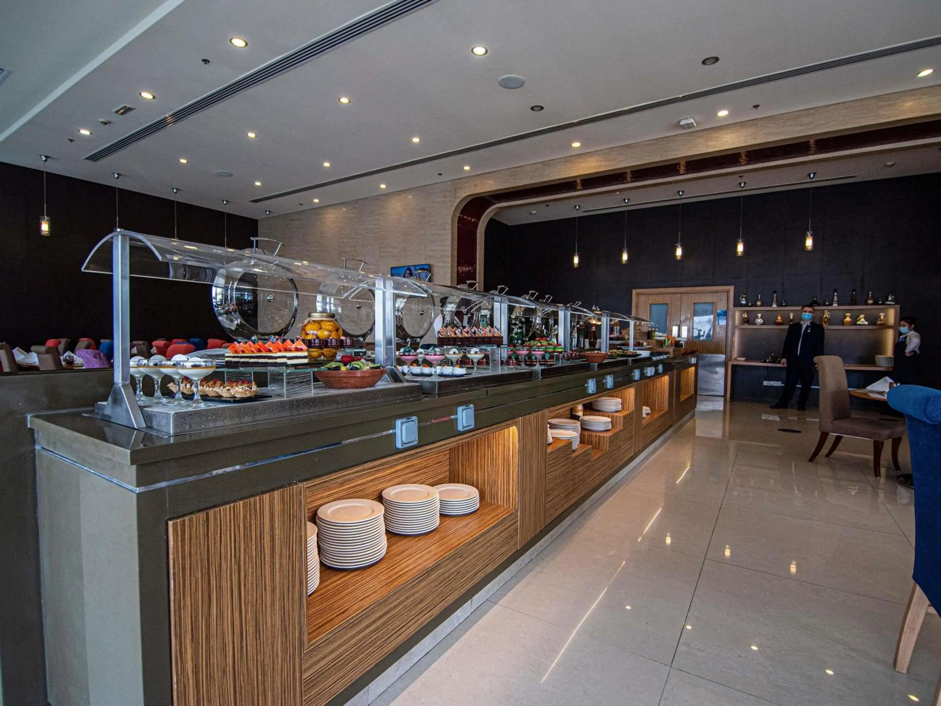 Restaurant/places to eat in Novotel Fujairah