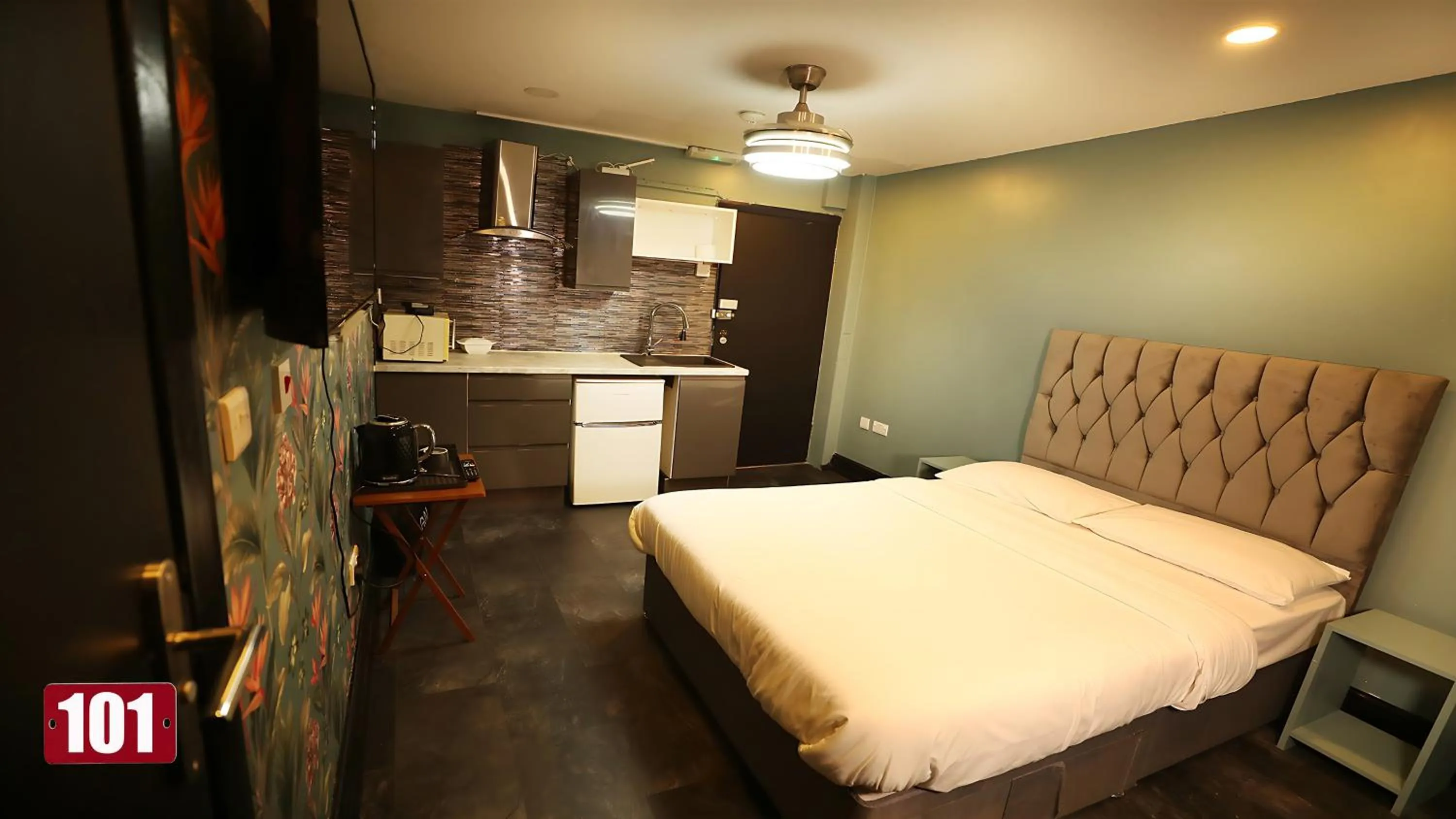 Bed in Private Boutique Apartments London