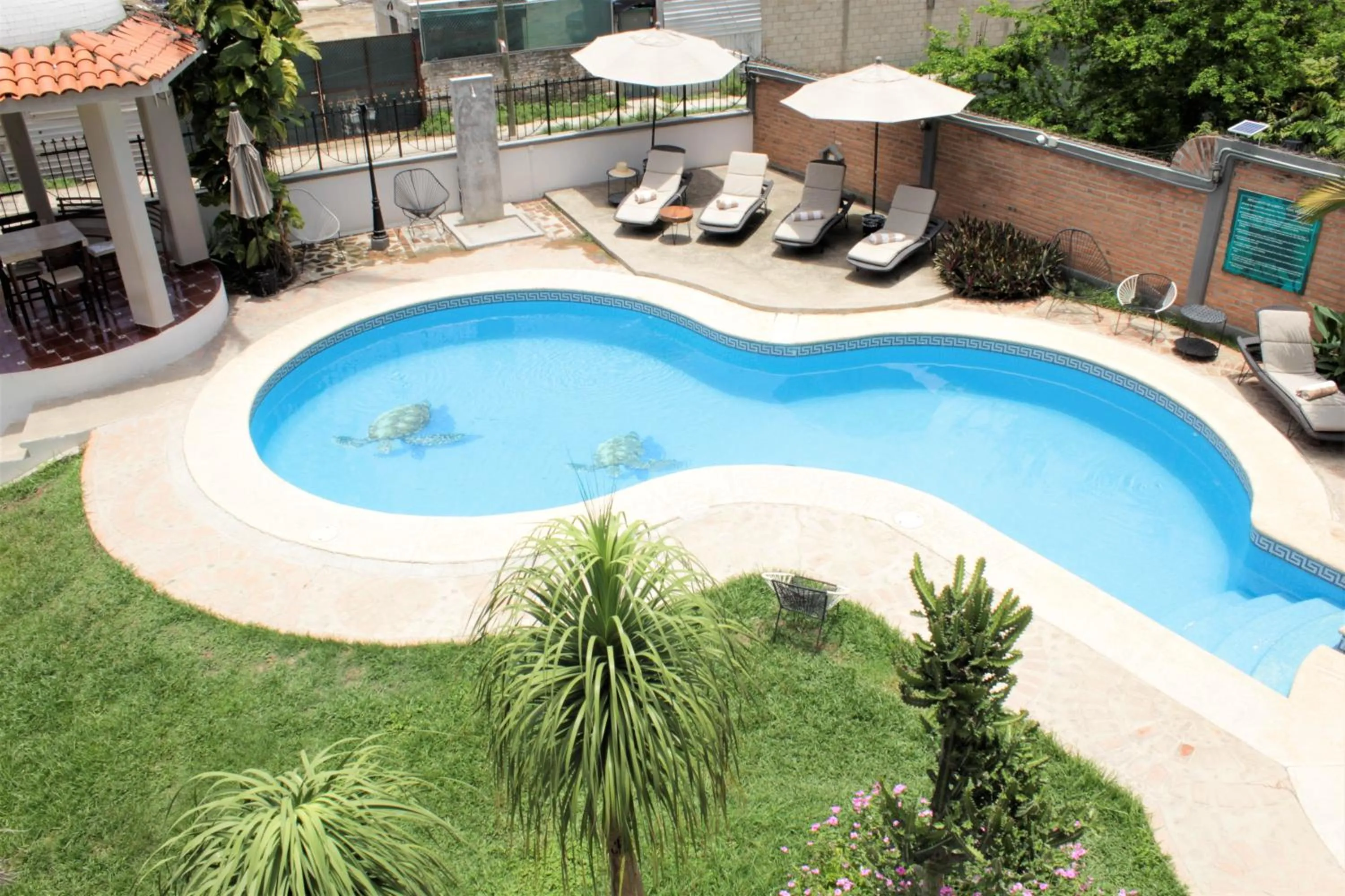 Swimming pool in Bungalows Paraíso Bucerías