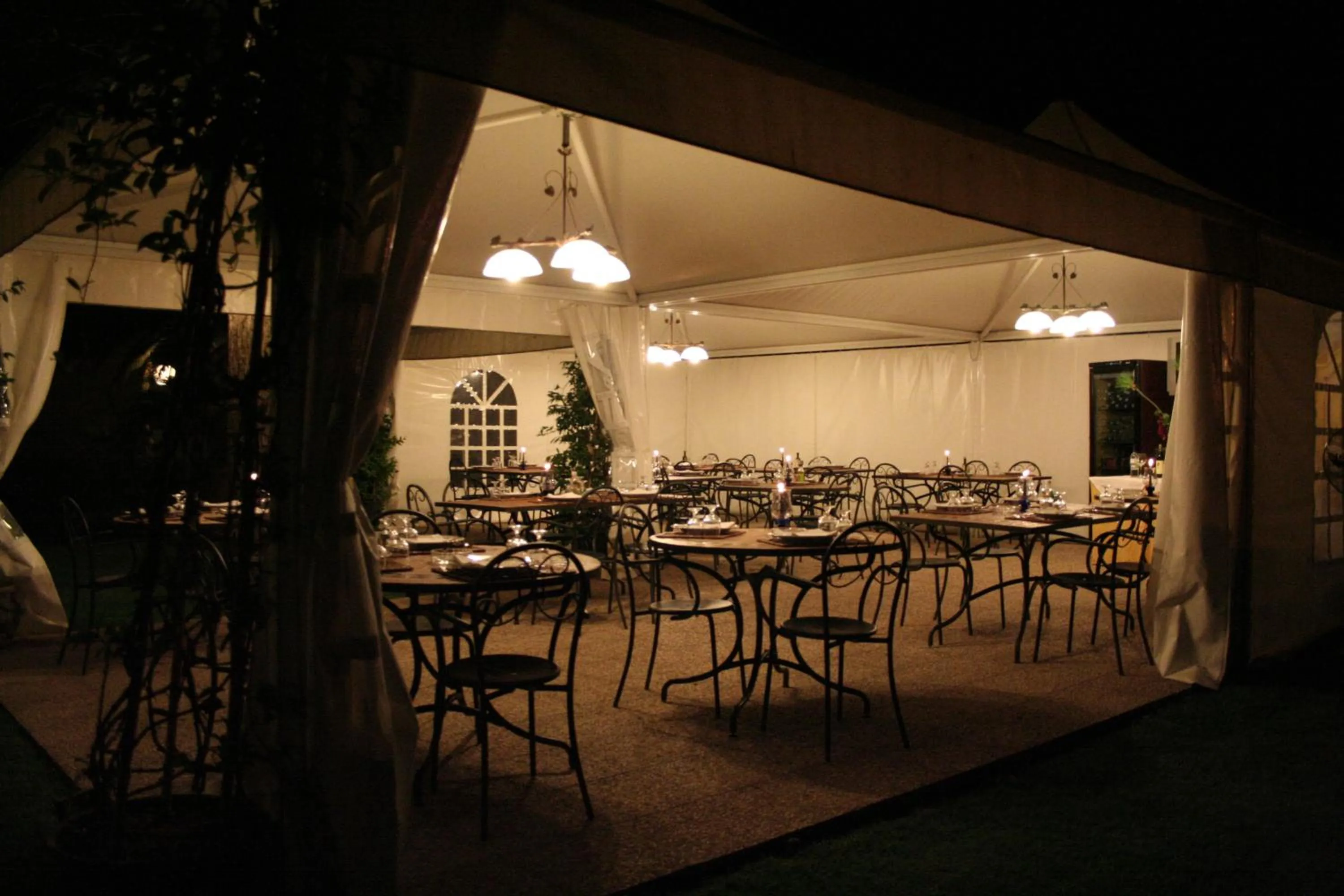 Restaurant/places to eat in Hotel Marini