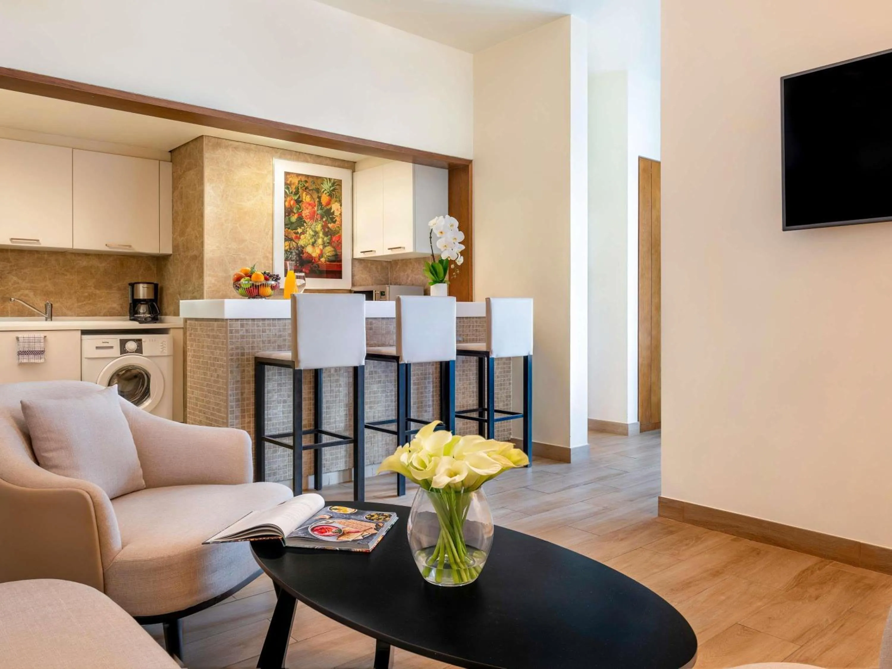 Bedroom in Aparthotel Adagio Fujairah