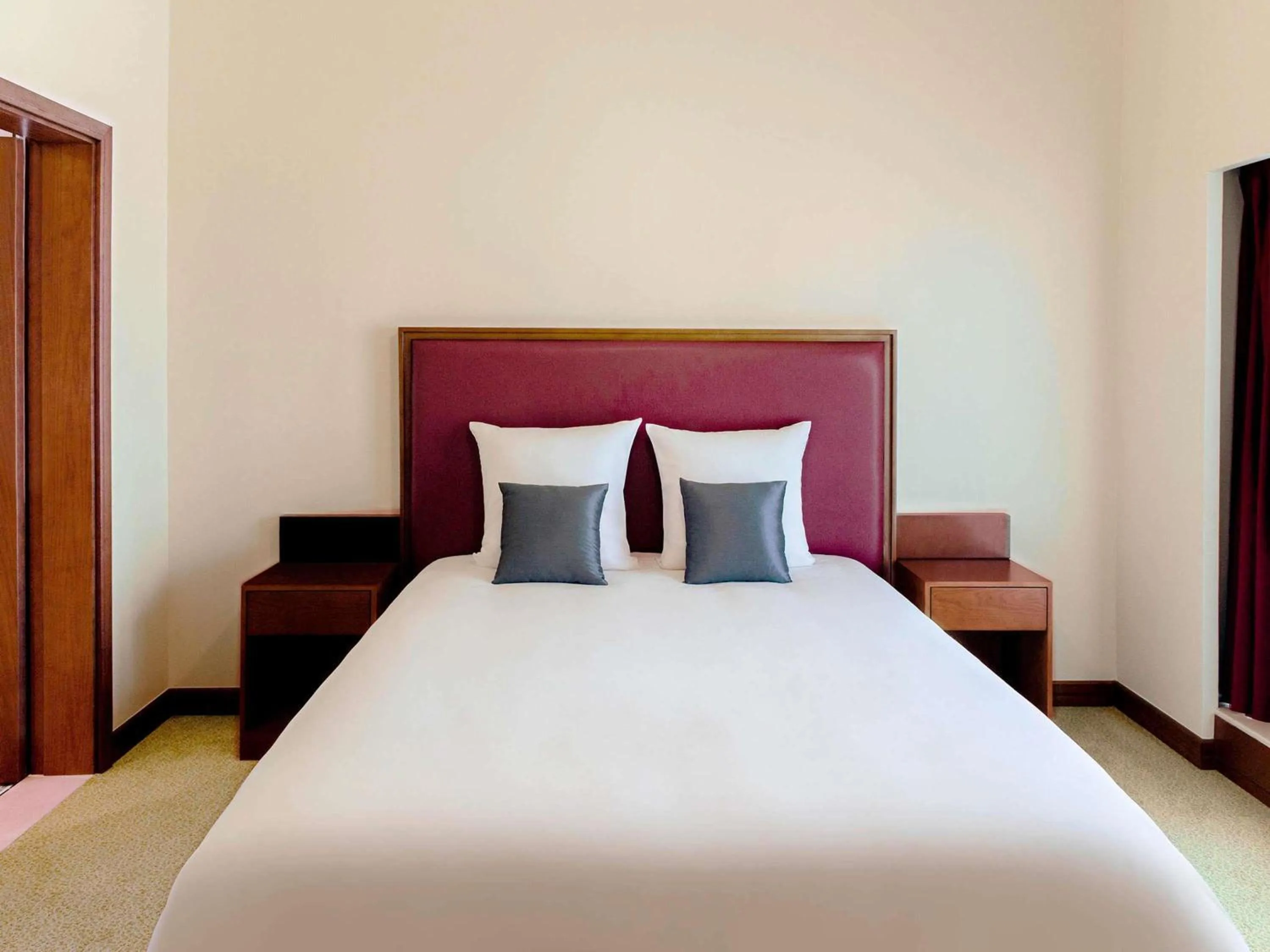 Bedroom in Aparthotel Adagio Fujairah