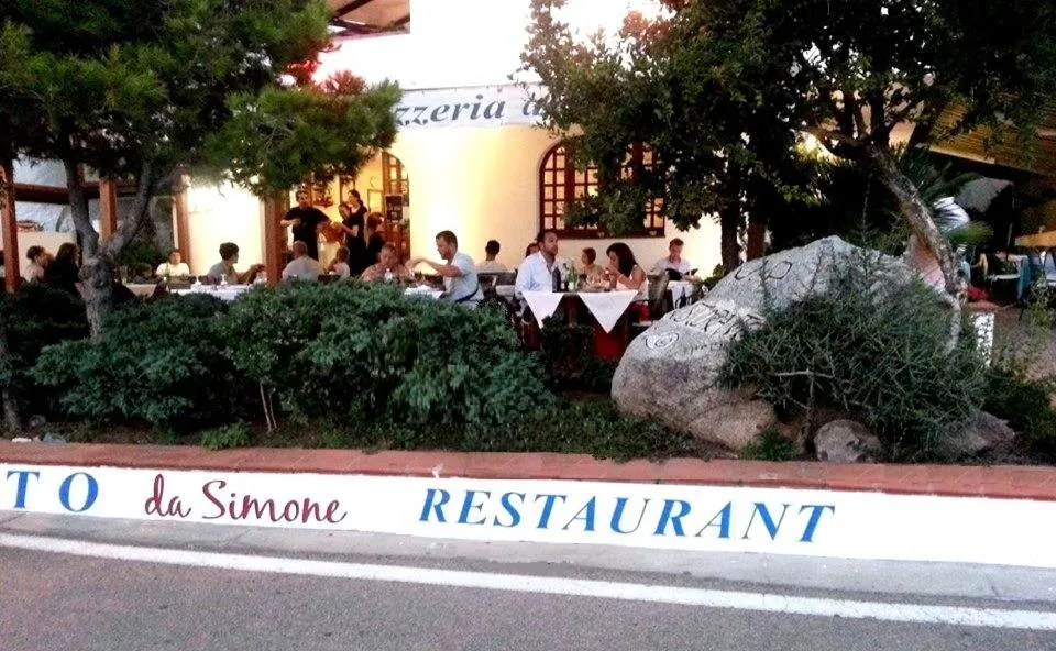 Restaurant/places to eat in Hotel Pop