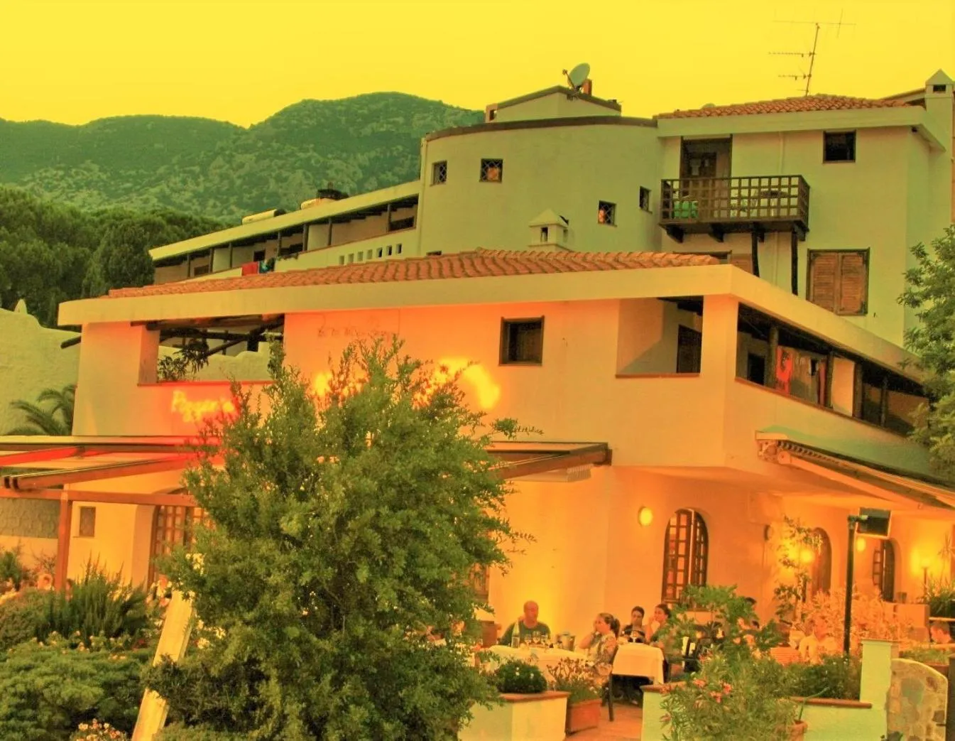 Property building in Hotel Pop