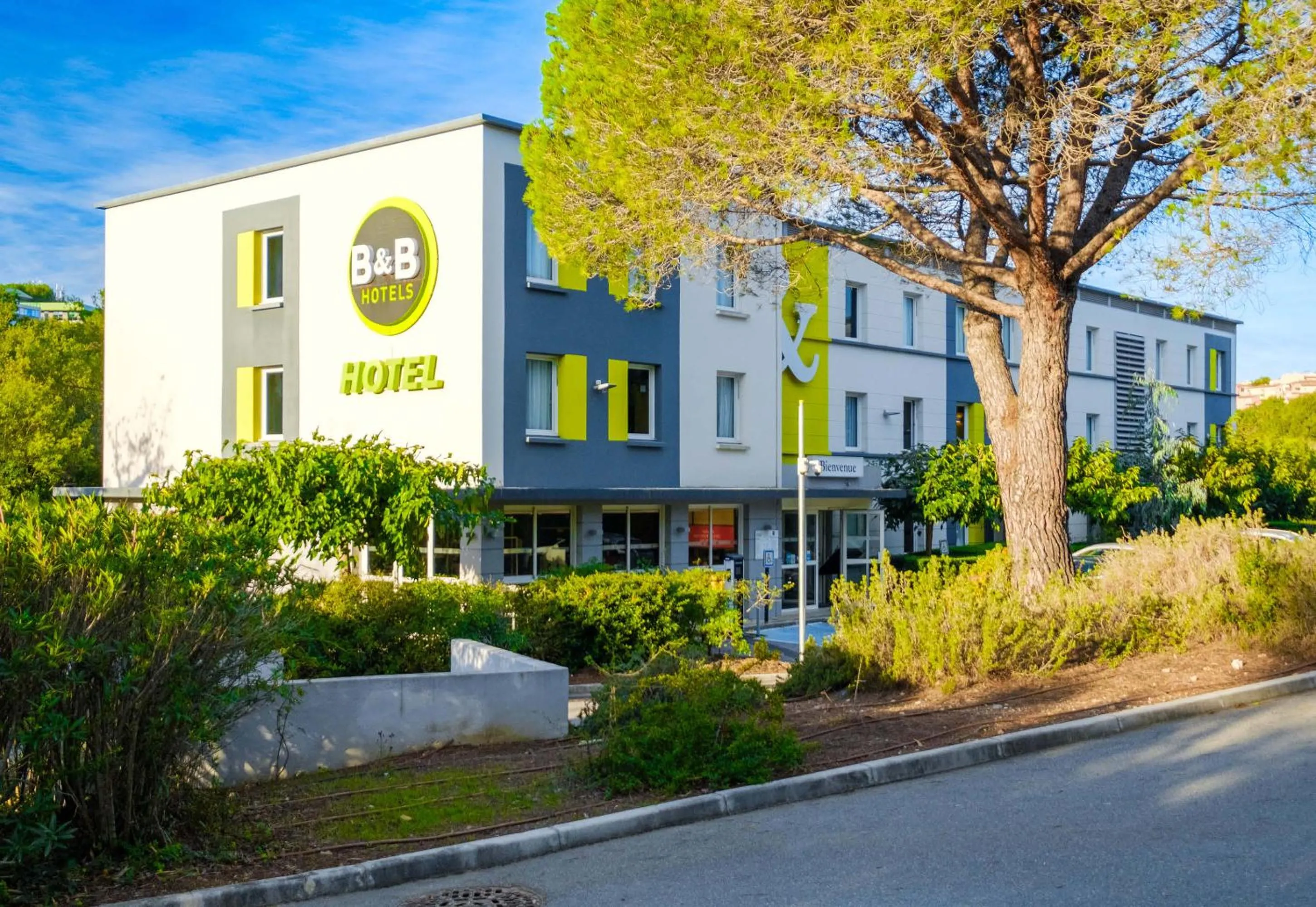 Property building in B&B HOTEL Antibes Sophia Antipolis