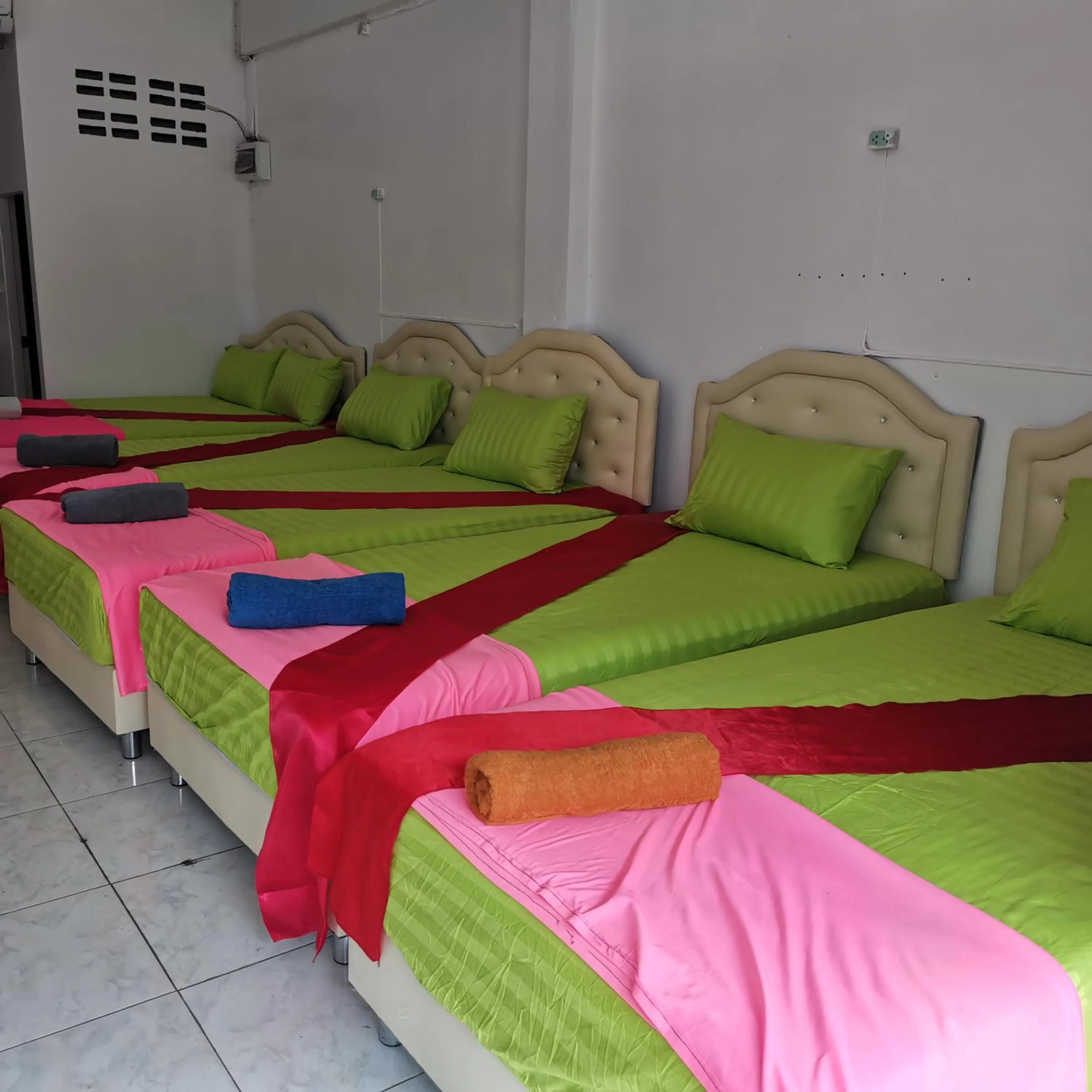 Bed in Haadrin village Fullmoon