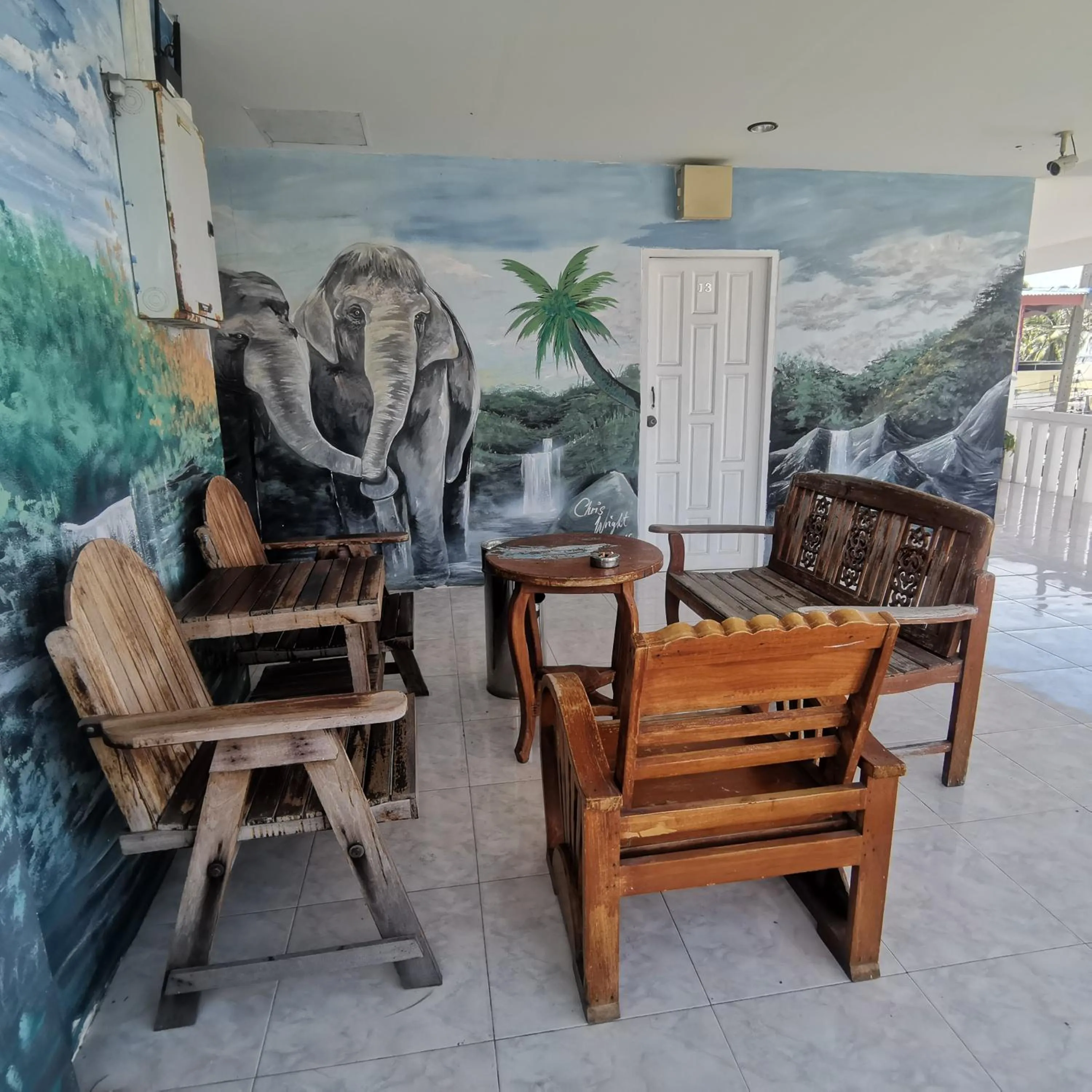 Seating area in Haadrin village Fullmoon