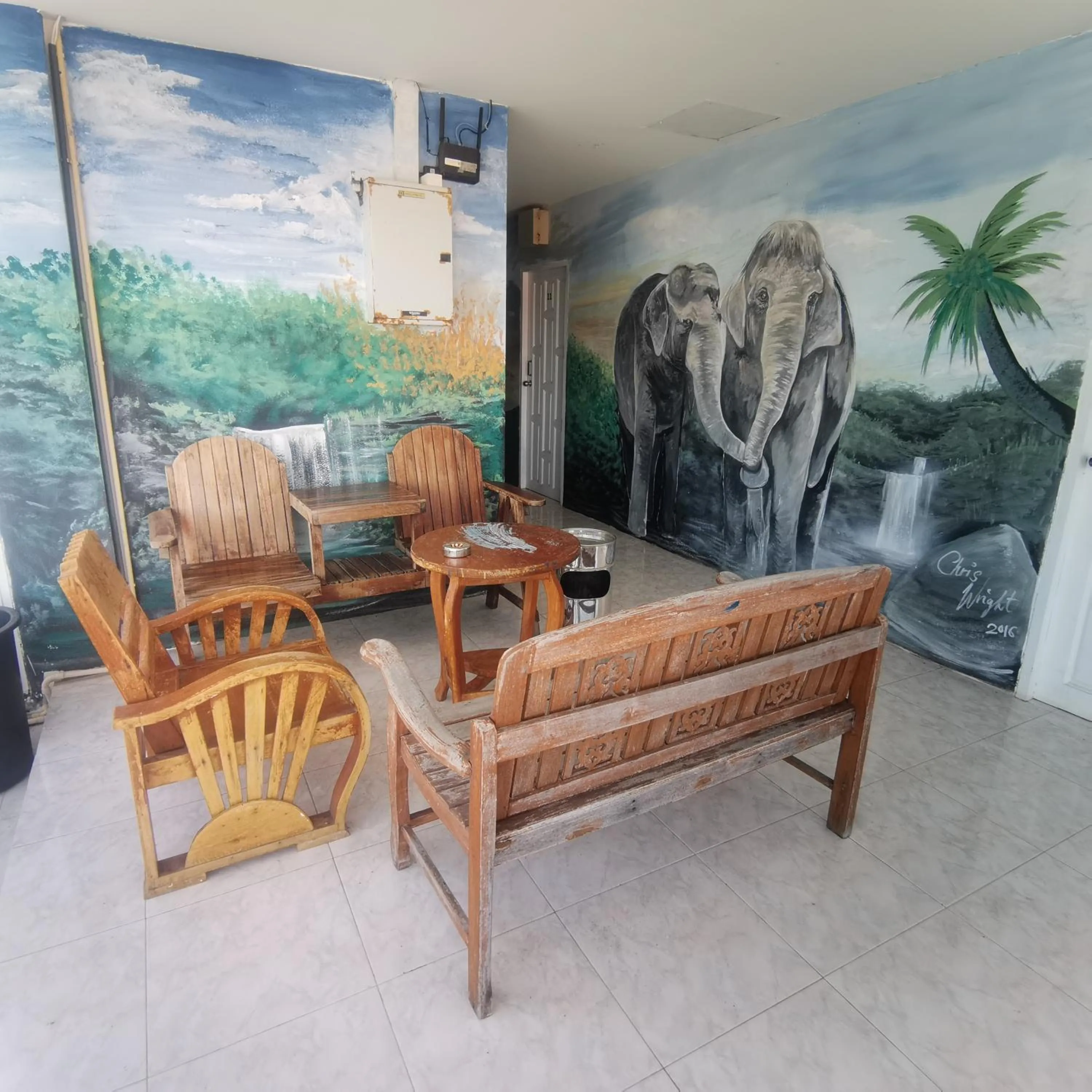 Living room in Haadrin village Fullmoon