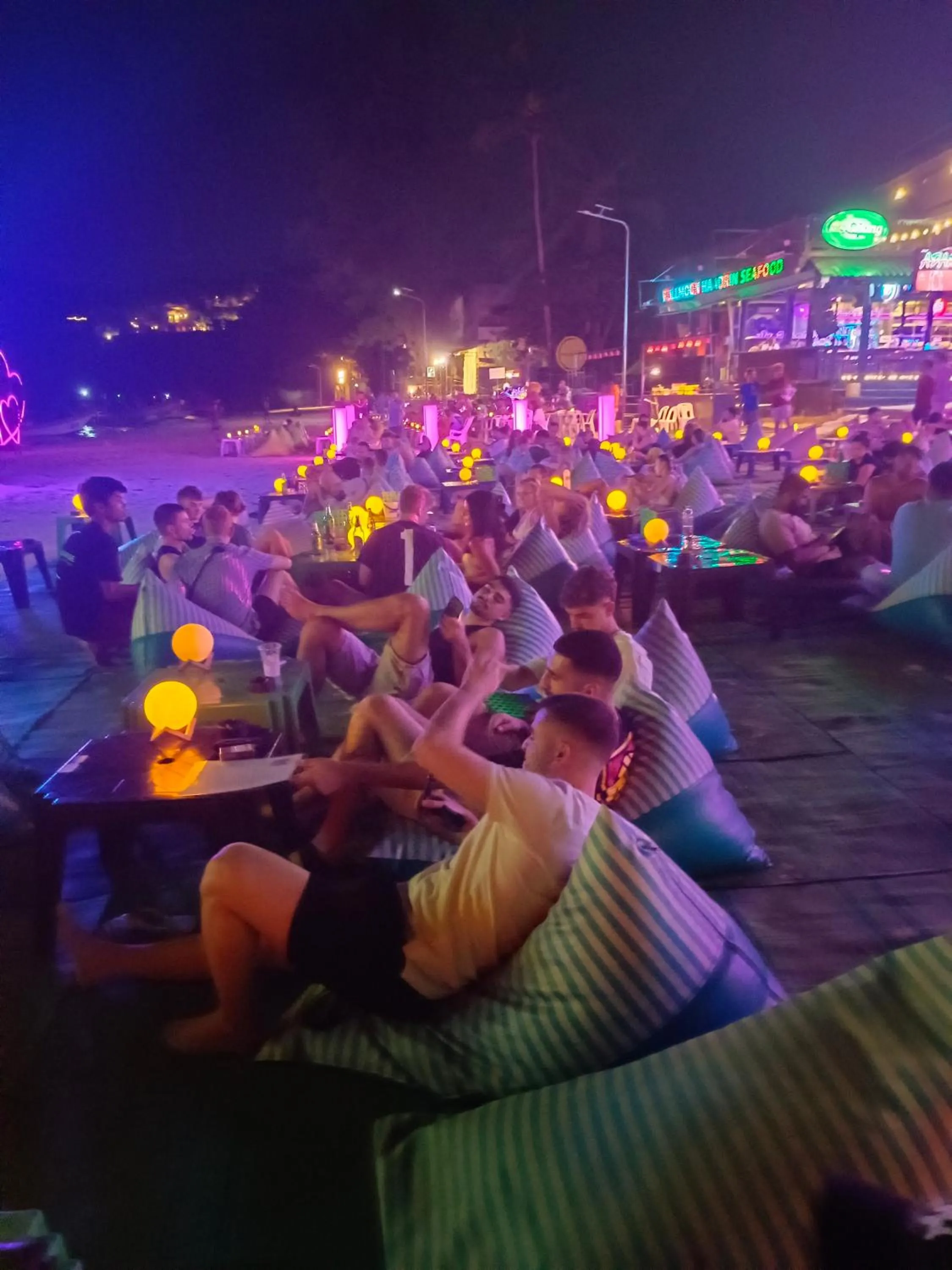 Night in Haadrin village Fullmoon