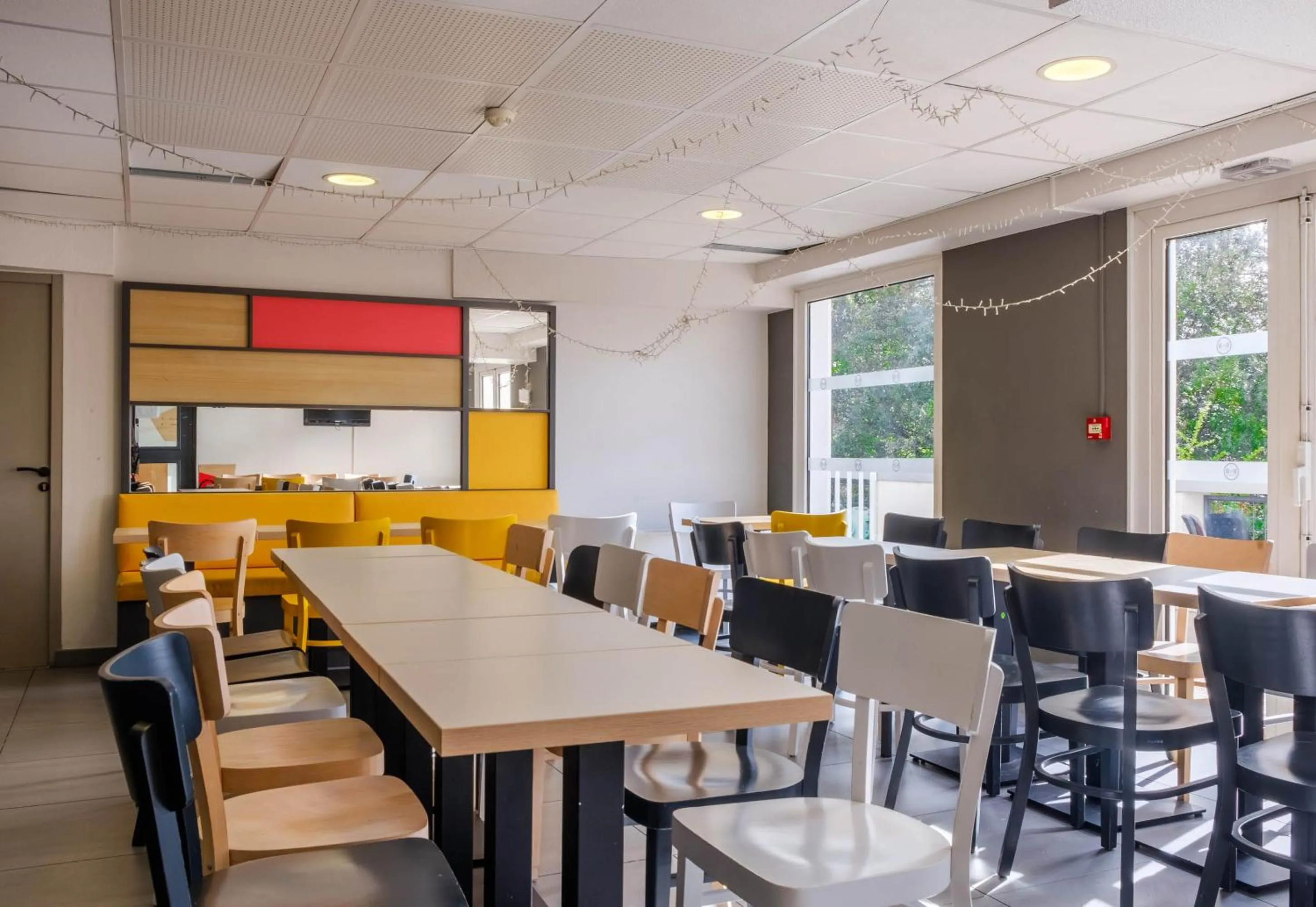 Restaurant/places to eat in B&B HOTEL Antibes Sophia Le Relais