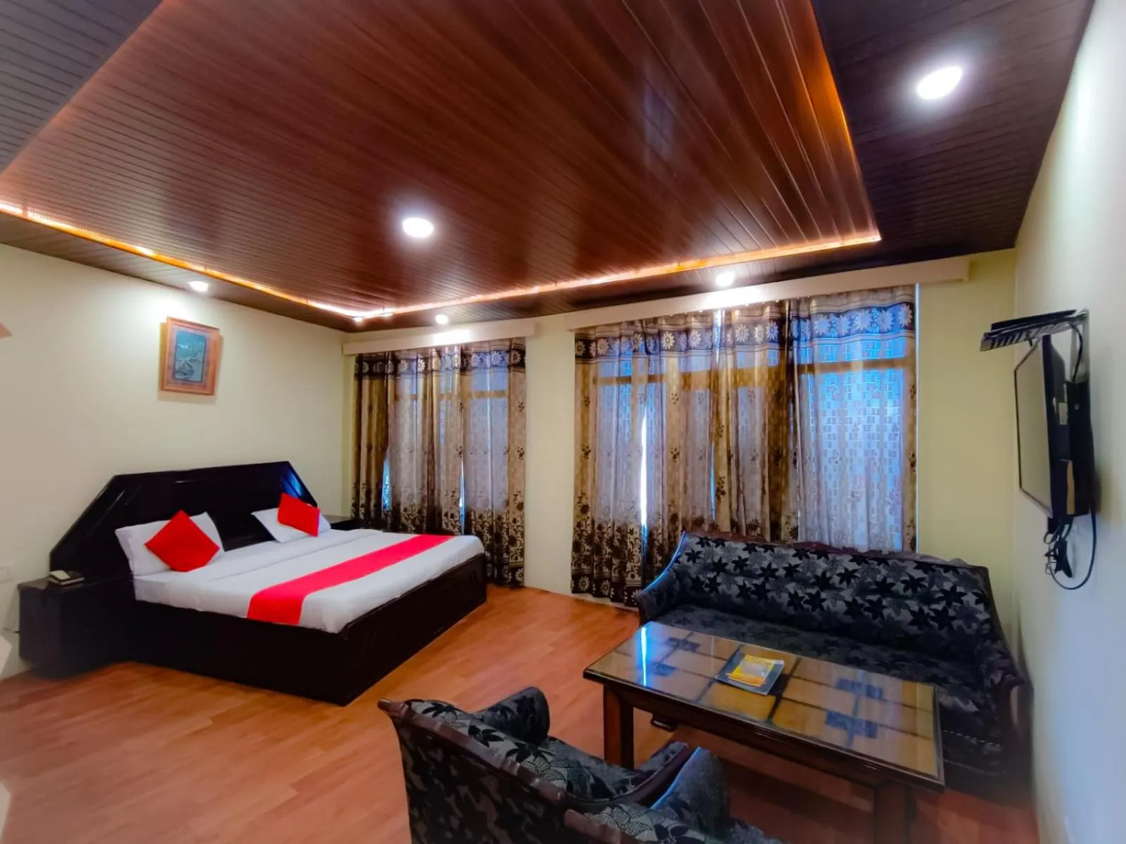 Bed in Surya Resort Dalhousie