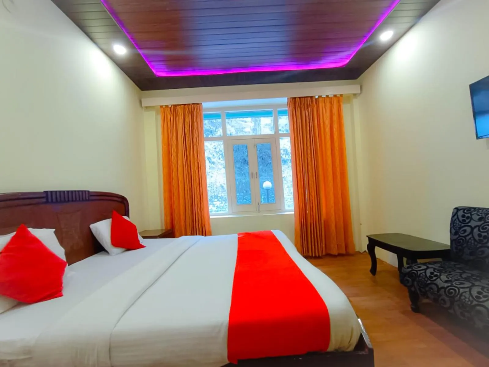 Bed in Surya Resort Dalhousie