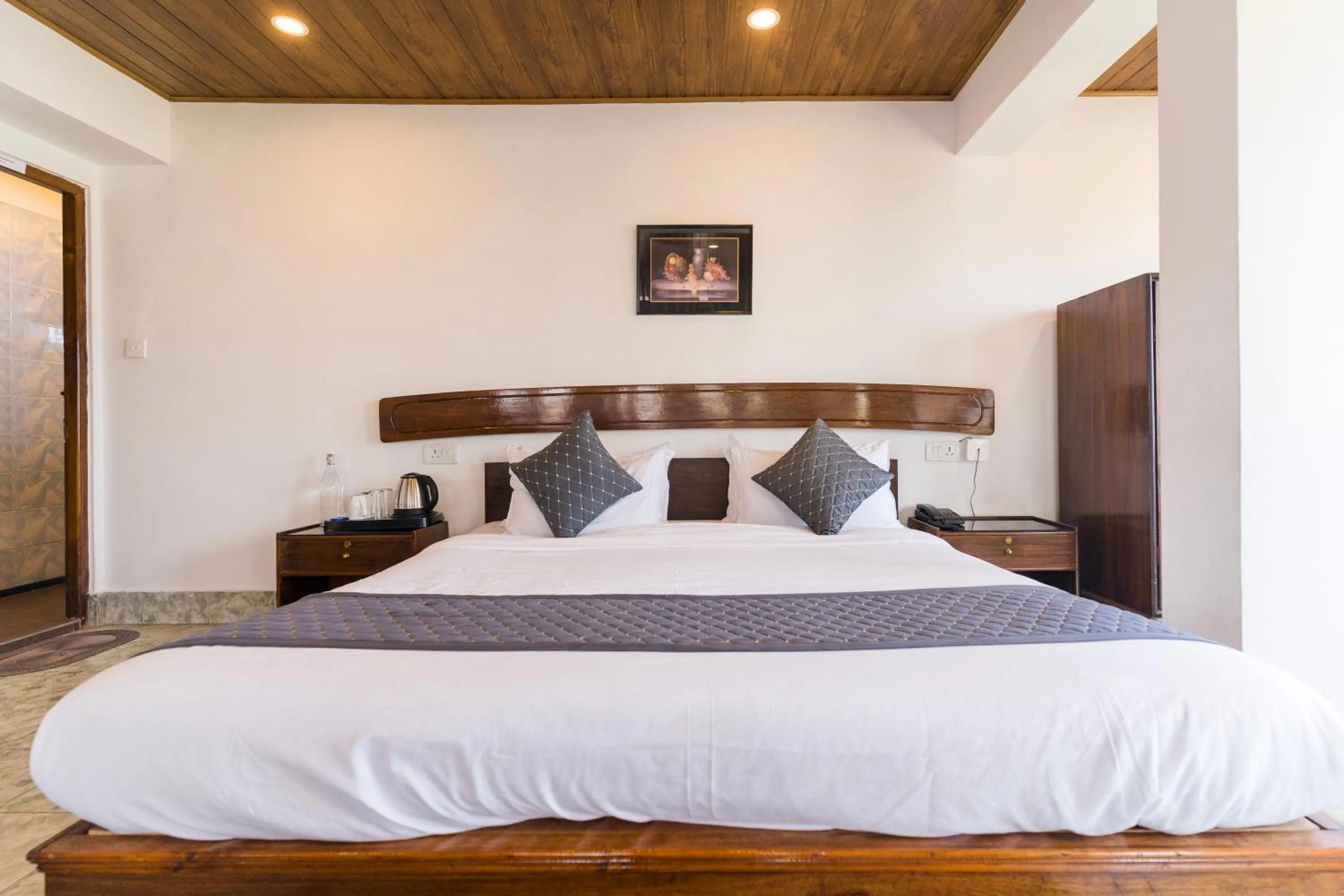 Bed in Sharolyn Boutique Hotel