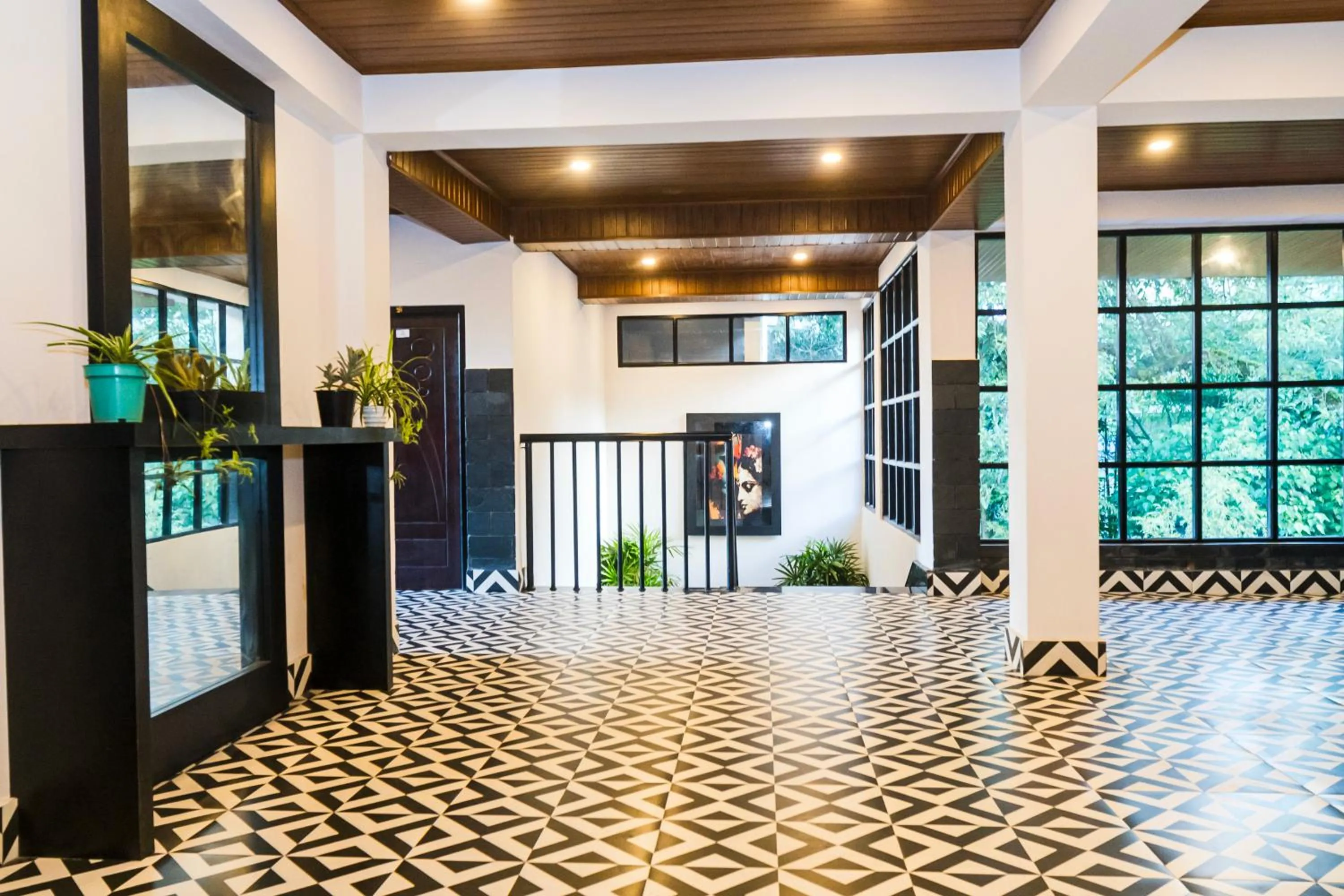 Property building in Sharolyn Boutique Hotel