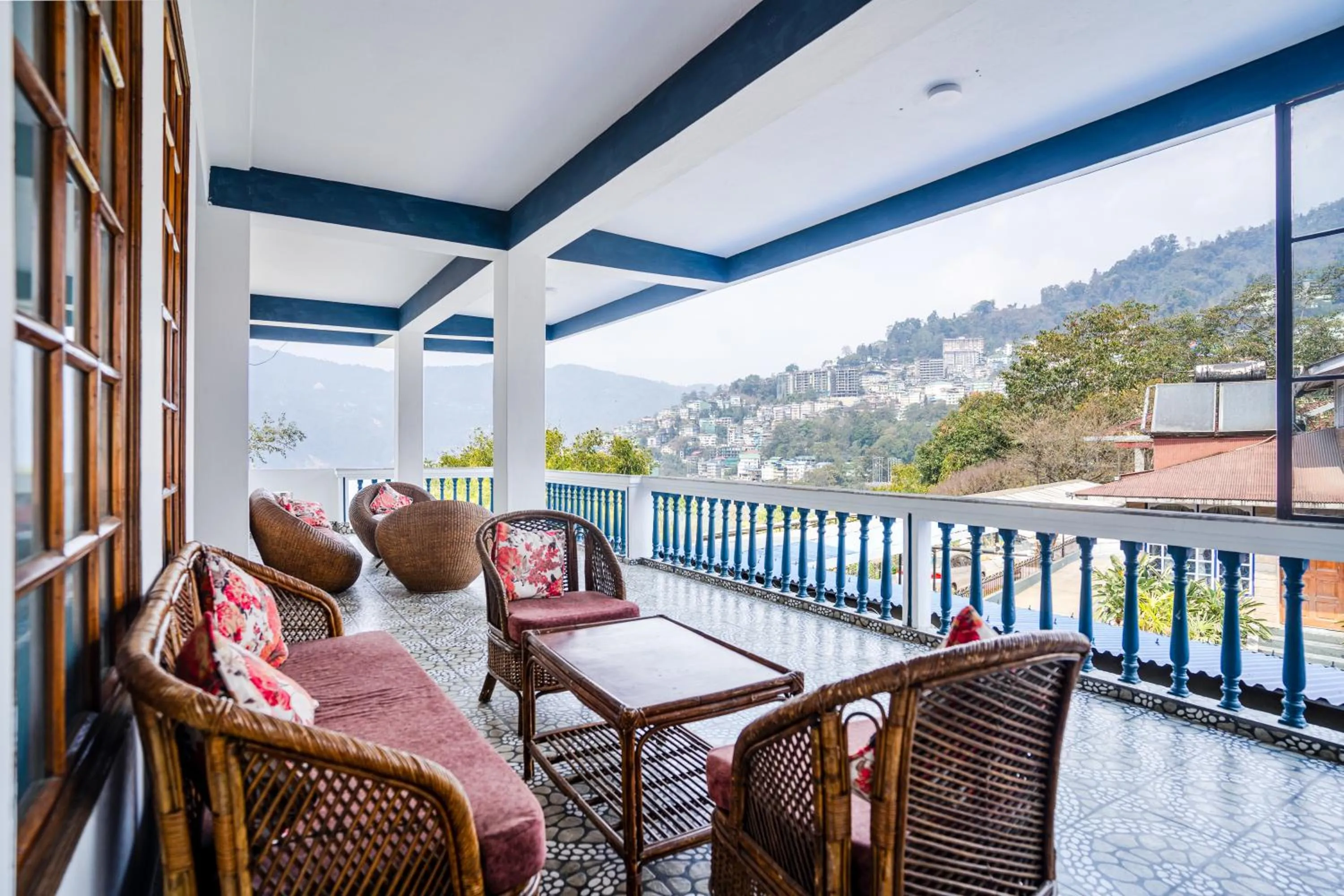 Day in Sharolyn Boutique Hotel