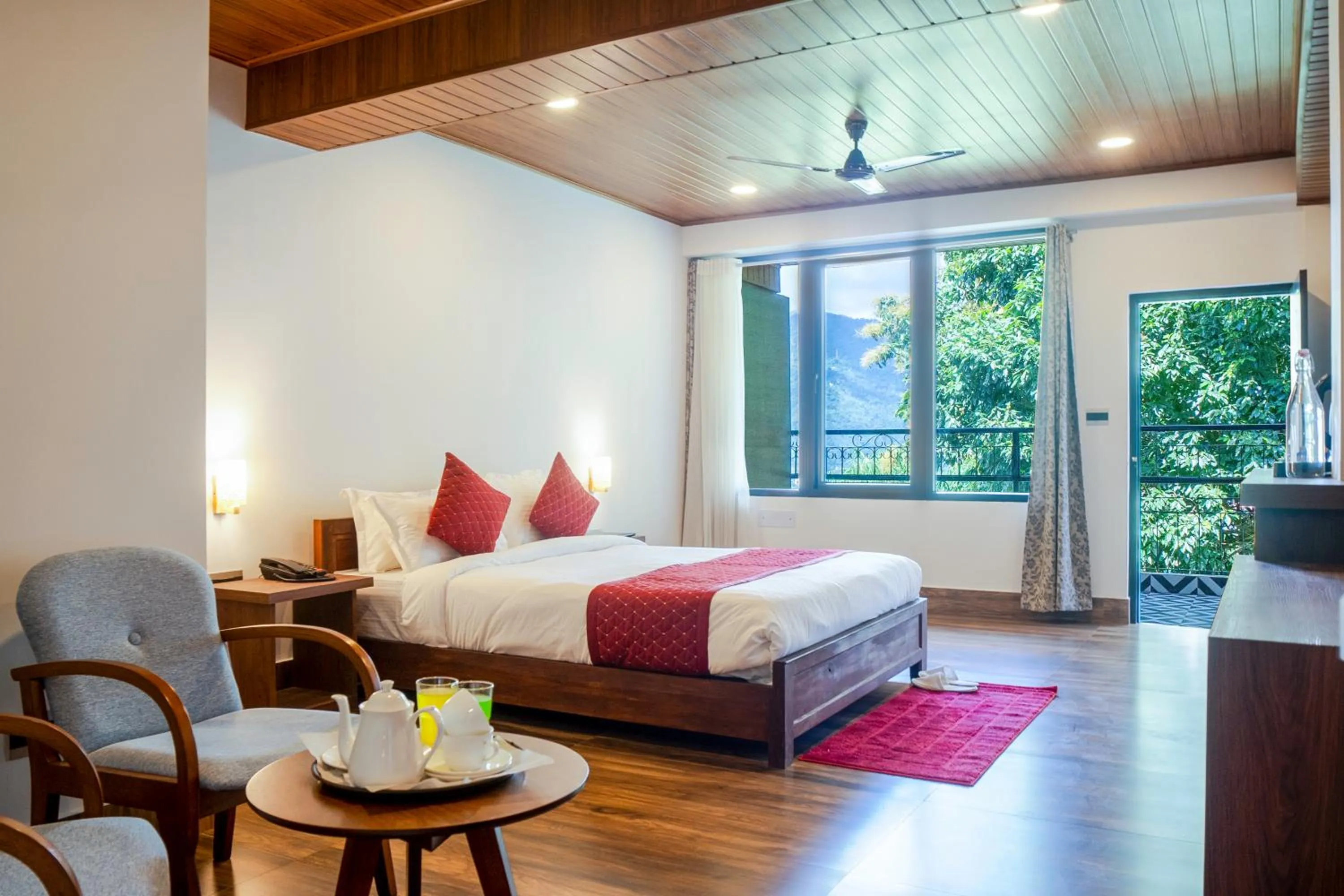 Bed in Sharolyn Boutique Hotel