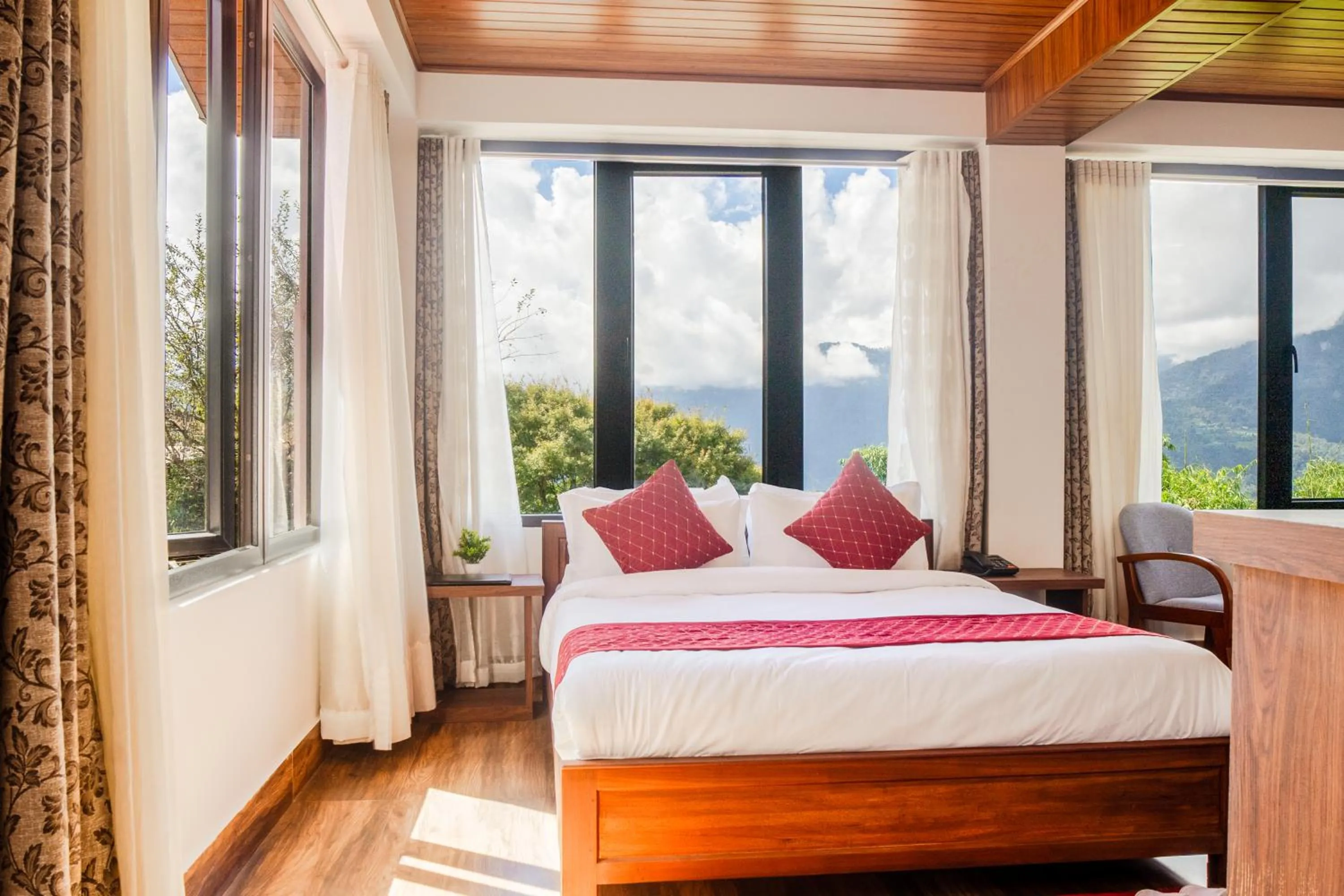 Bed in Sharolyn Boutique Hotel