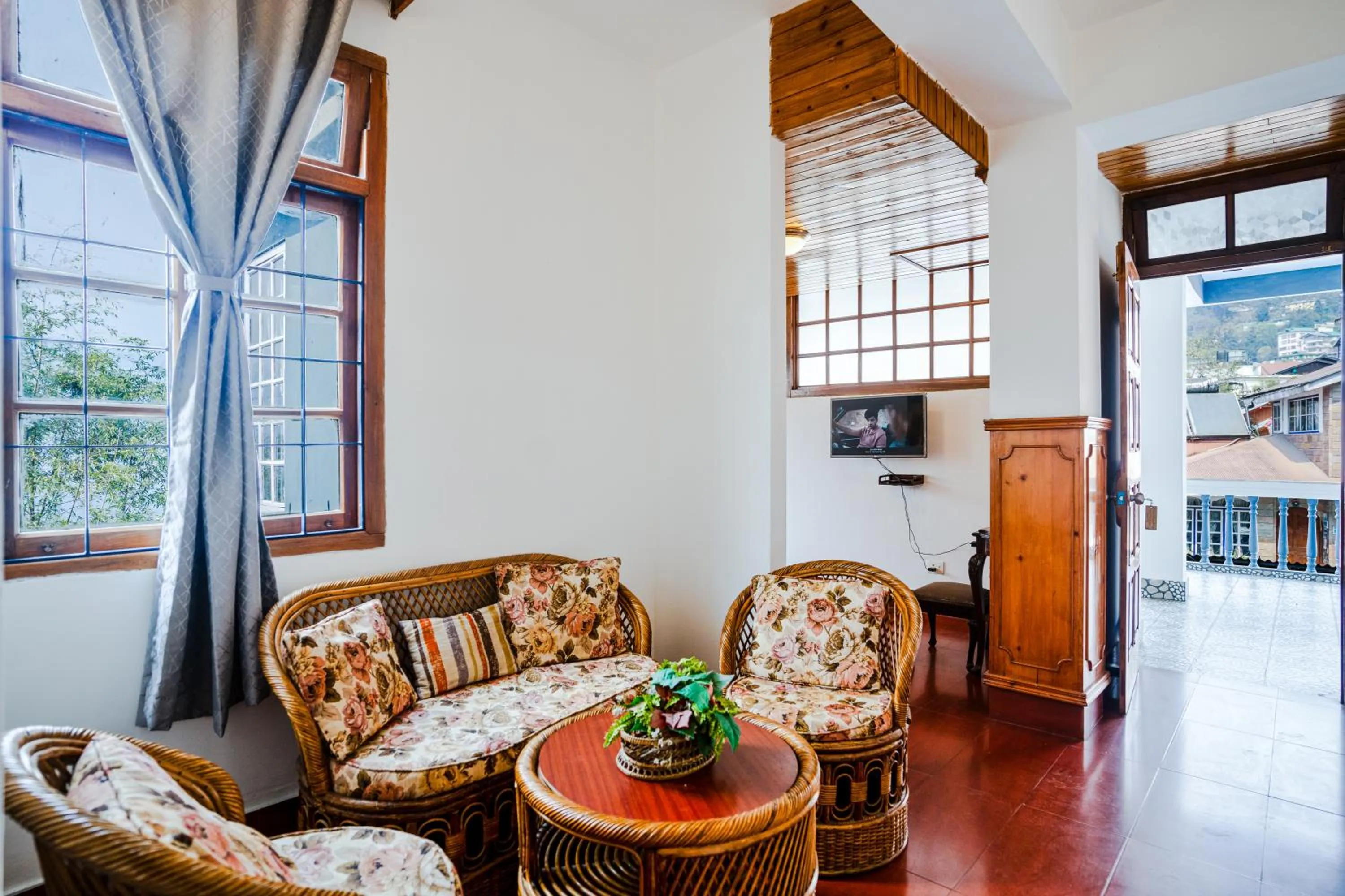 Seating area in Sharolyn Boutique Hotel