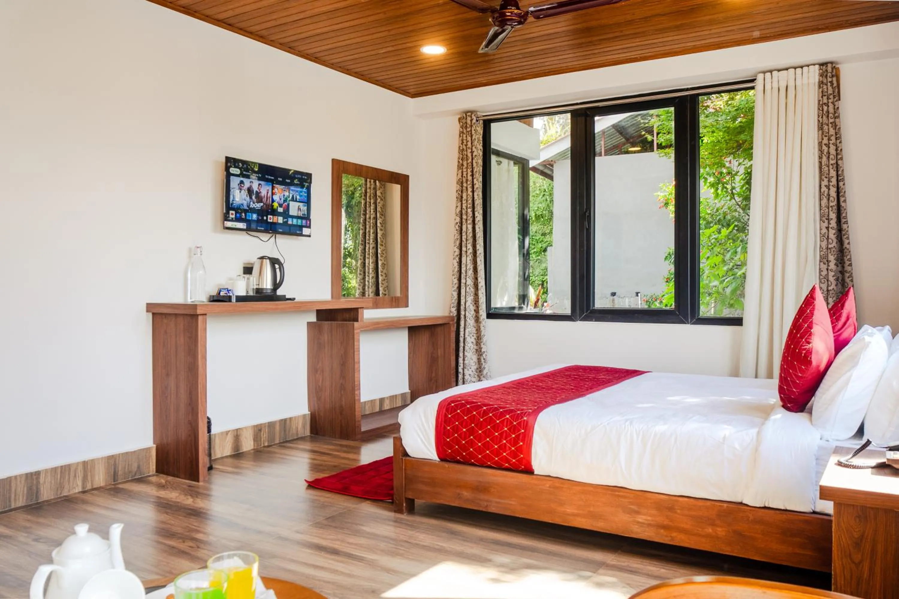 Bed in Sharolyn Boutique Hotel