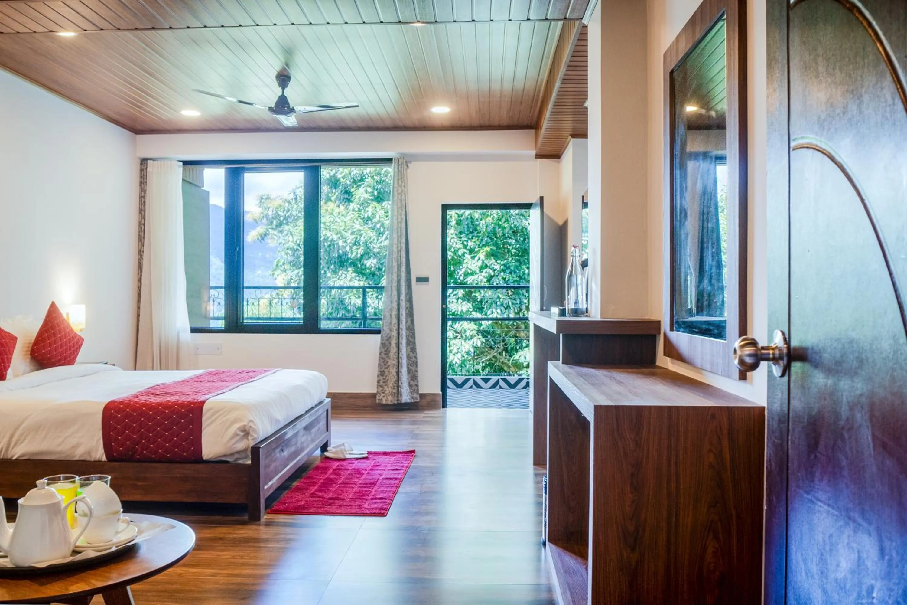 Bed in Sharolyn Boutique Hotel