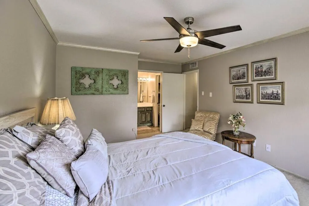 Bed in Houston-Med Center NRG Area 2B-2B All Inclusive