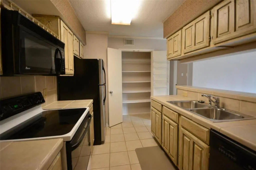 Houston-Med Center NRG Area 2B-2B All Inclusive