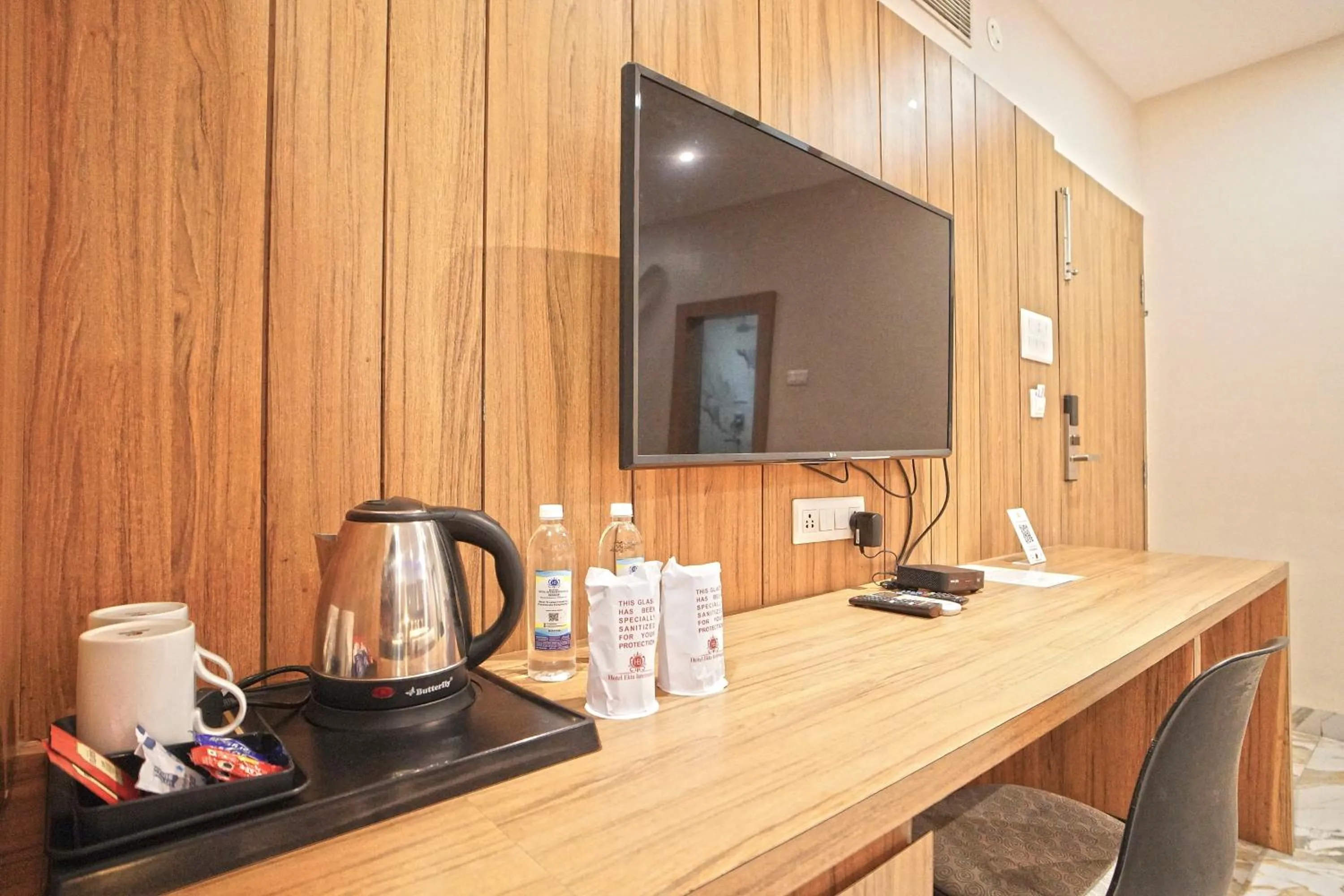 TV and multimedia in Hotel Ekta International !! 300 Mts From BABA BAIDYANATH DHAM TEMPLE !!