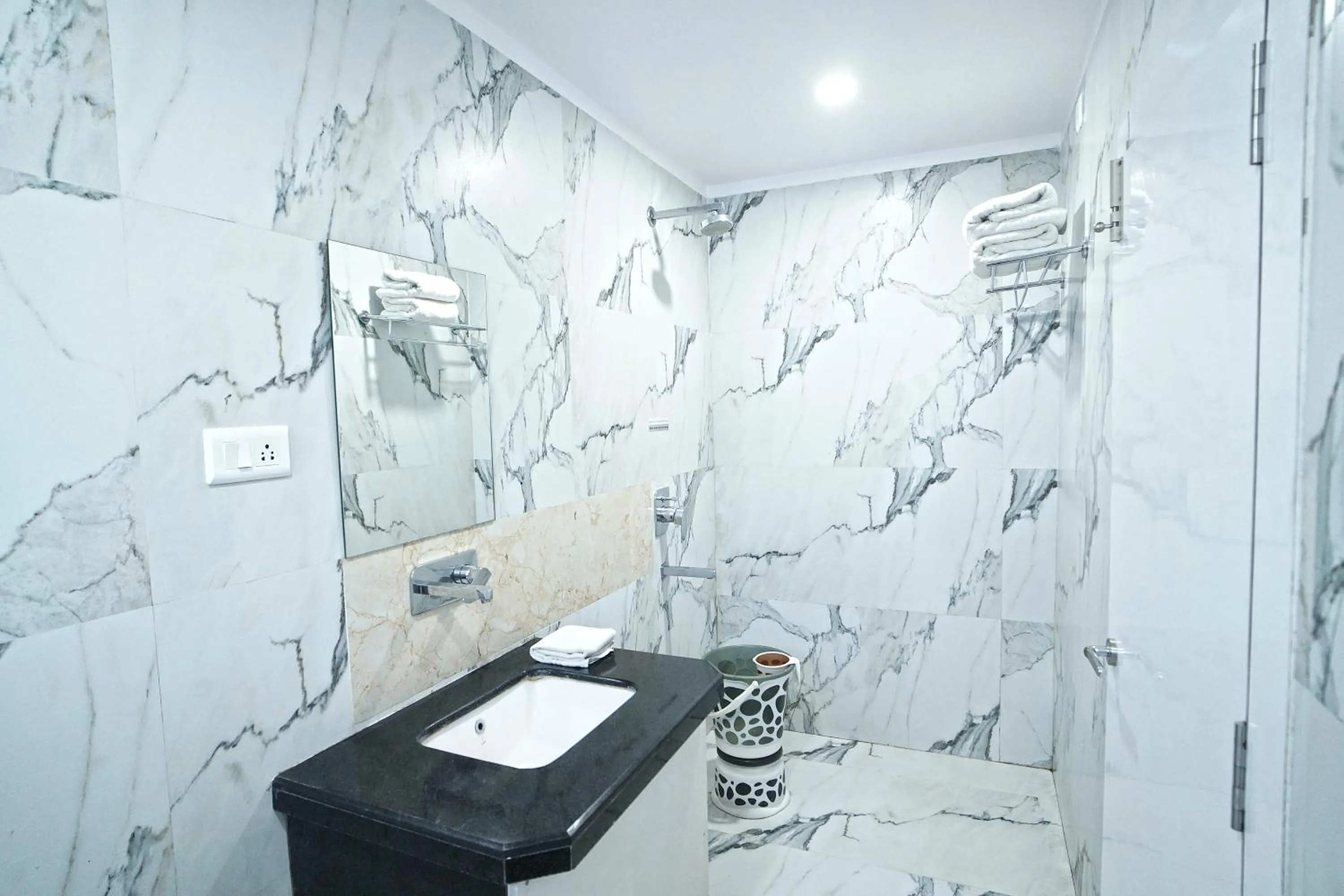 Shower in Hotel Ekta International !! 300 Mts From BABA BAIDYANATH DHAM TEMPLE !!