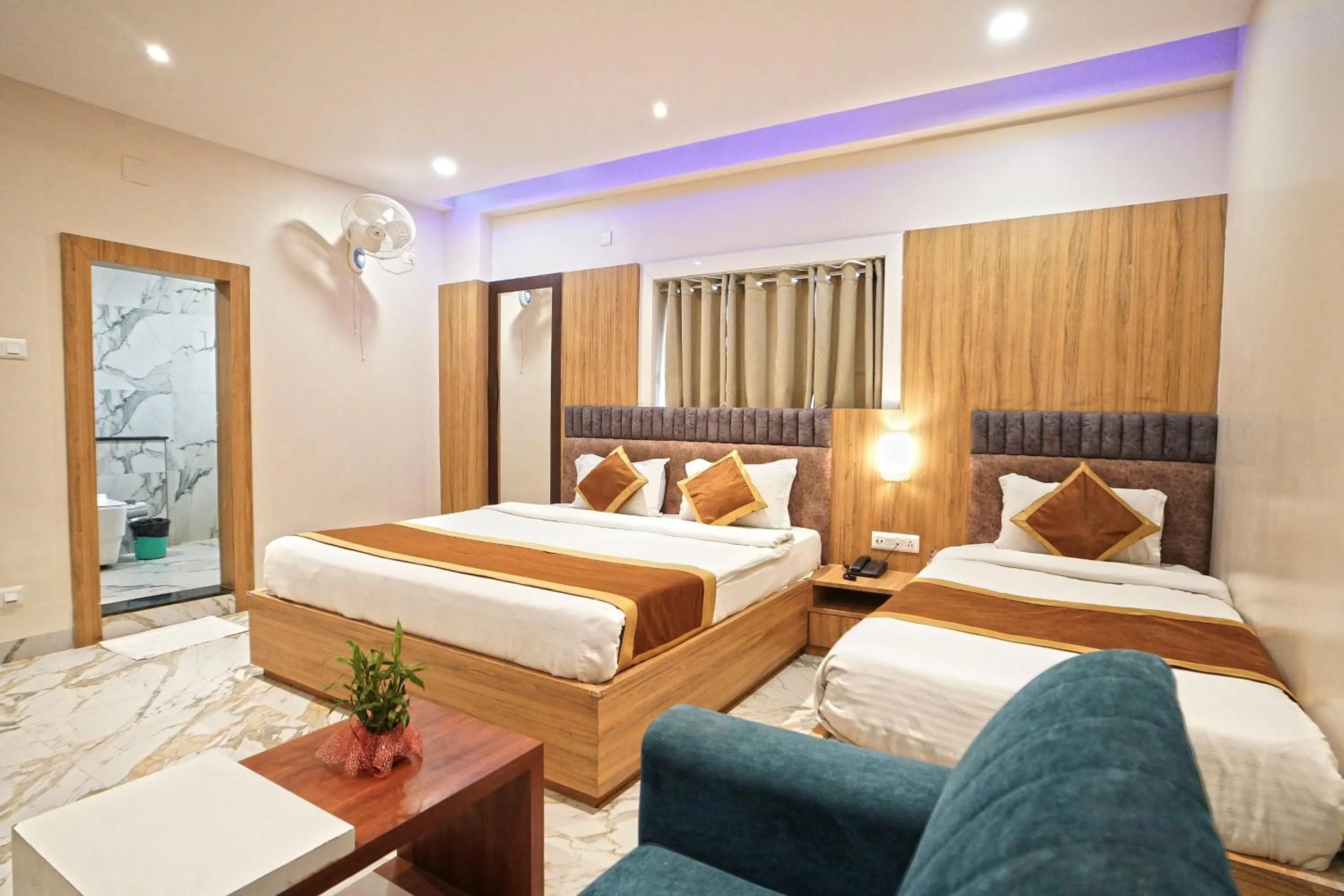 Bed in Hotel Ekta International !! 300 Mts From BABA BAIDYANATH DHAM TEMPLE !!