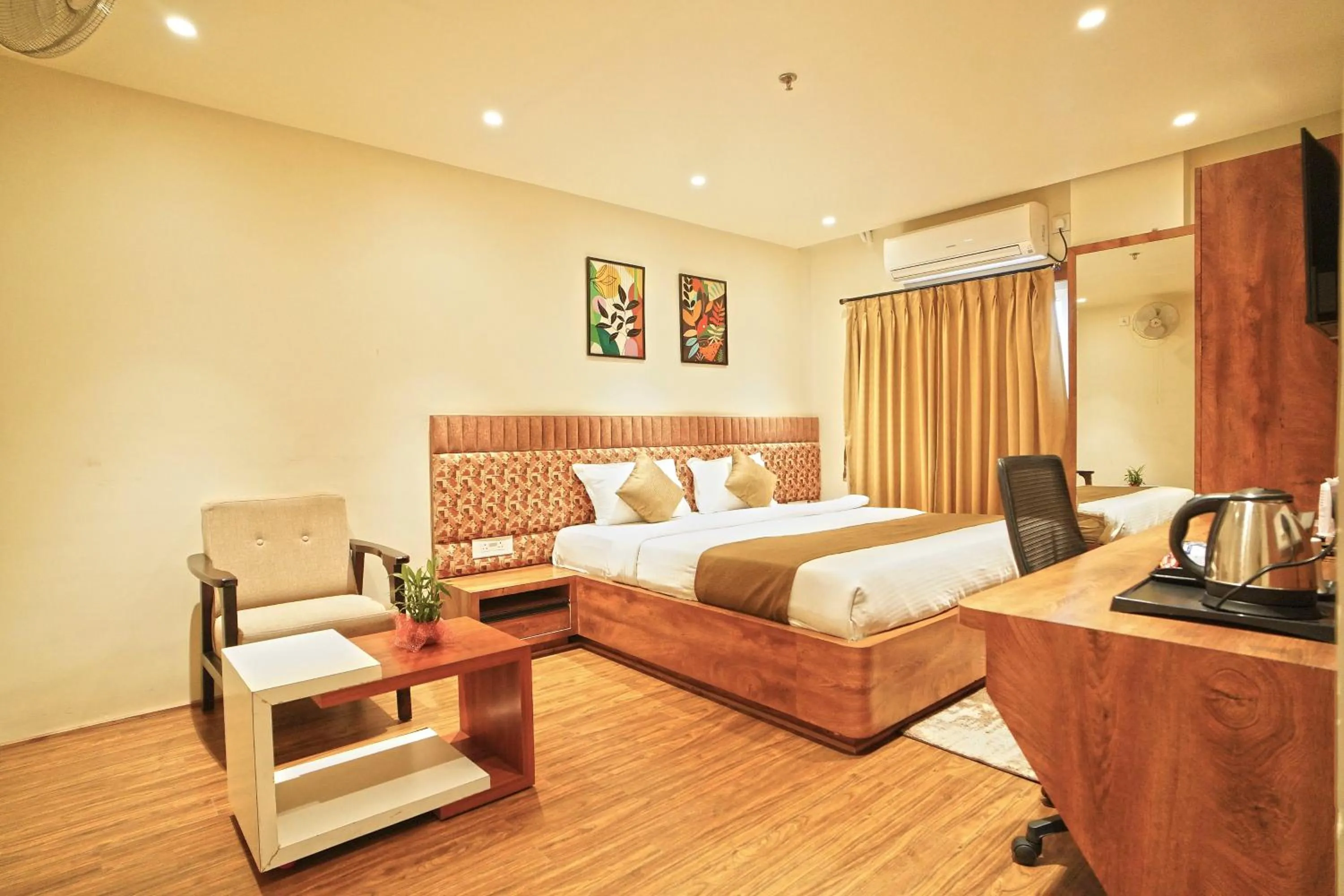 Bed in Hotel Ekta International !! 300 Mts From BABA BAIDYANATH DHAM TEMPLE !!