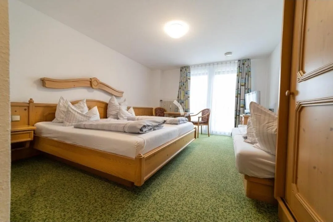 Bed in Gästehaus Café Heck Titisee