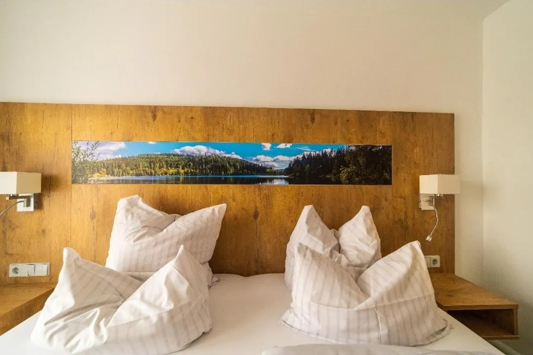 Bed in Gästehaus Café Heck Titisee