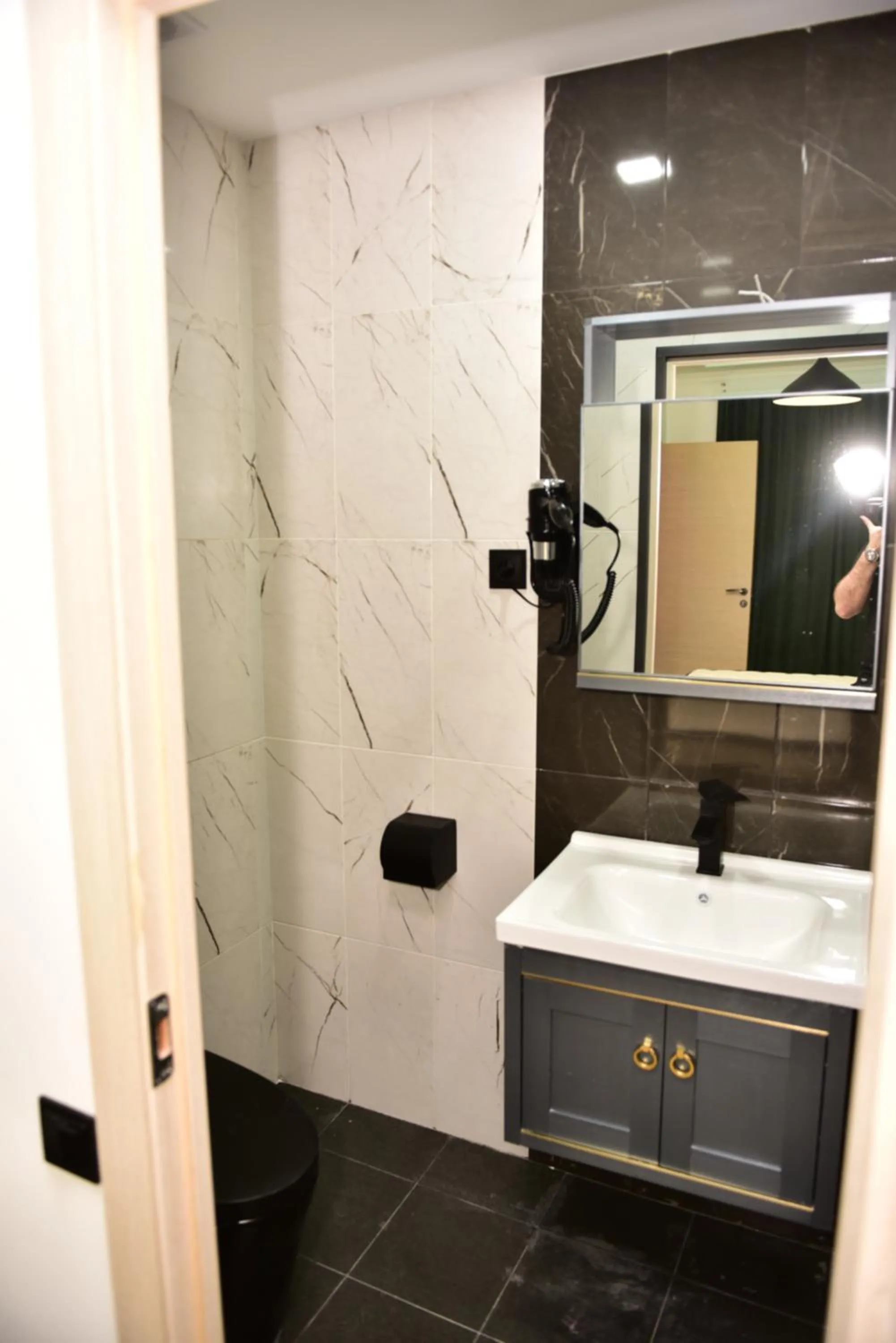 Bathroom in La Casa Hotel Yerevan