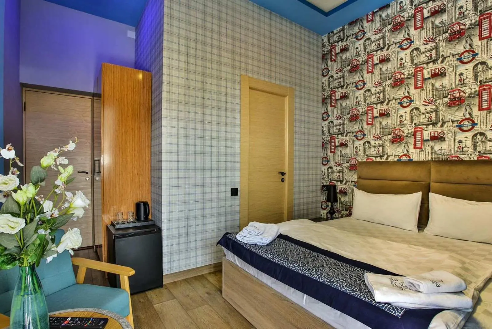 Bed in La Casa Hotel Yerevan