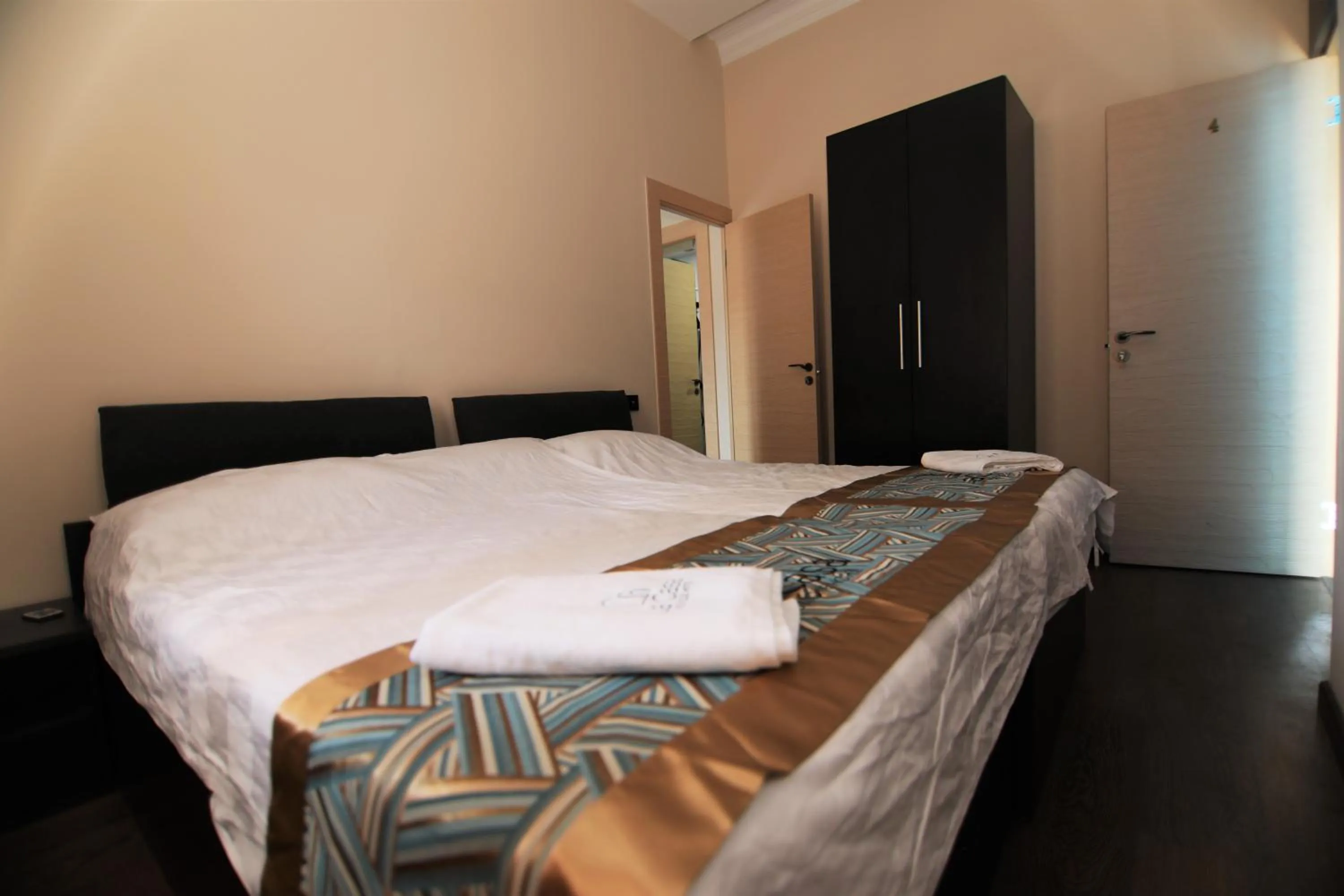 Bed in La Casa Hotel Yerevan