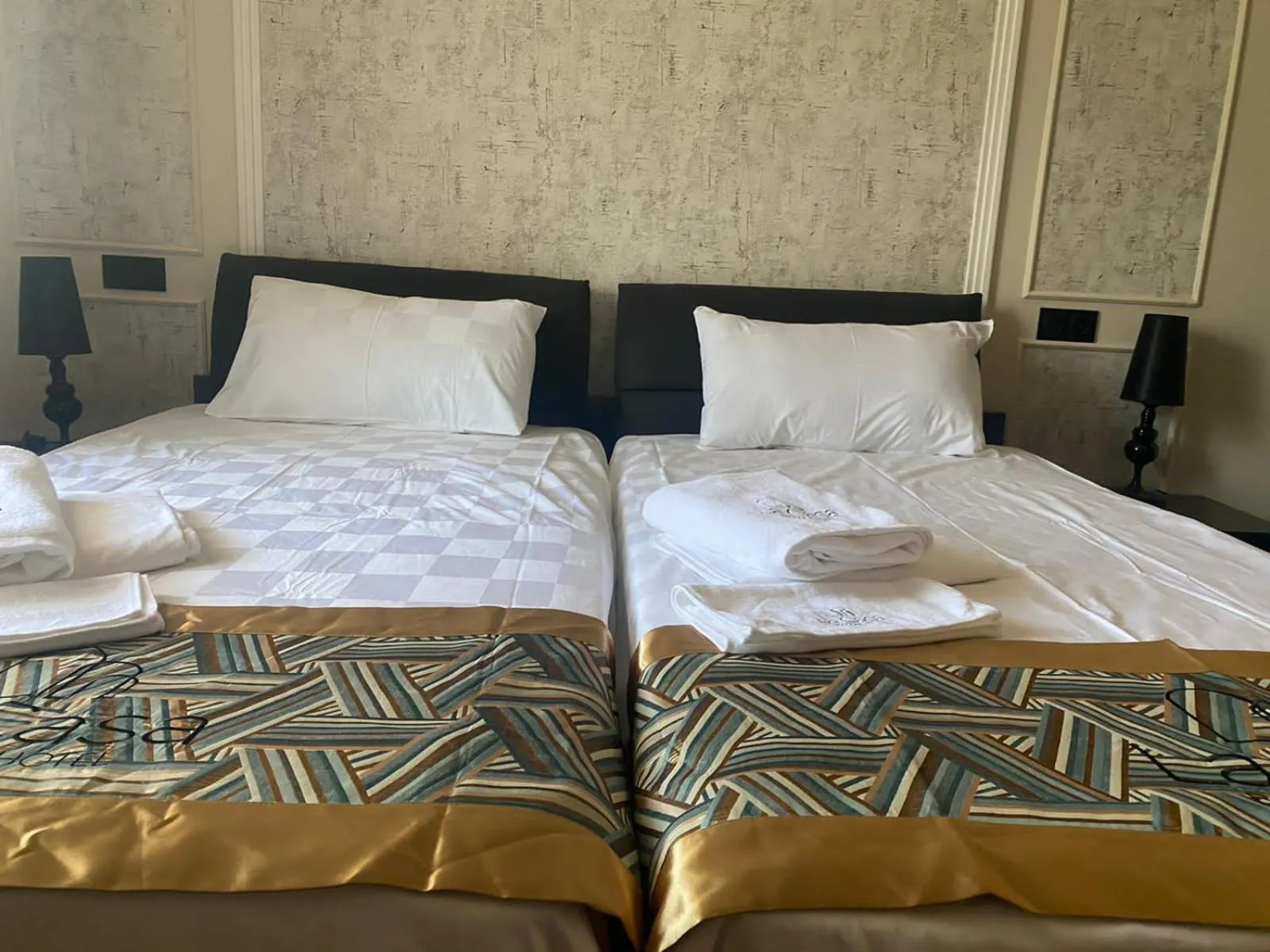 Bed in La Casa Hotel Yerevan