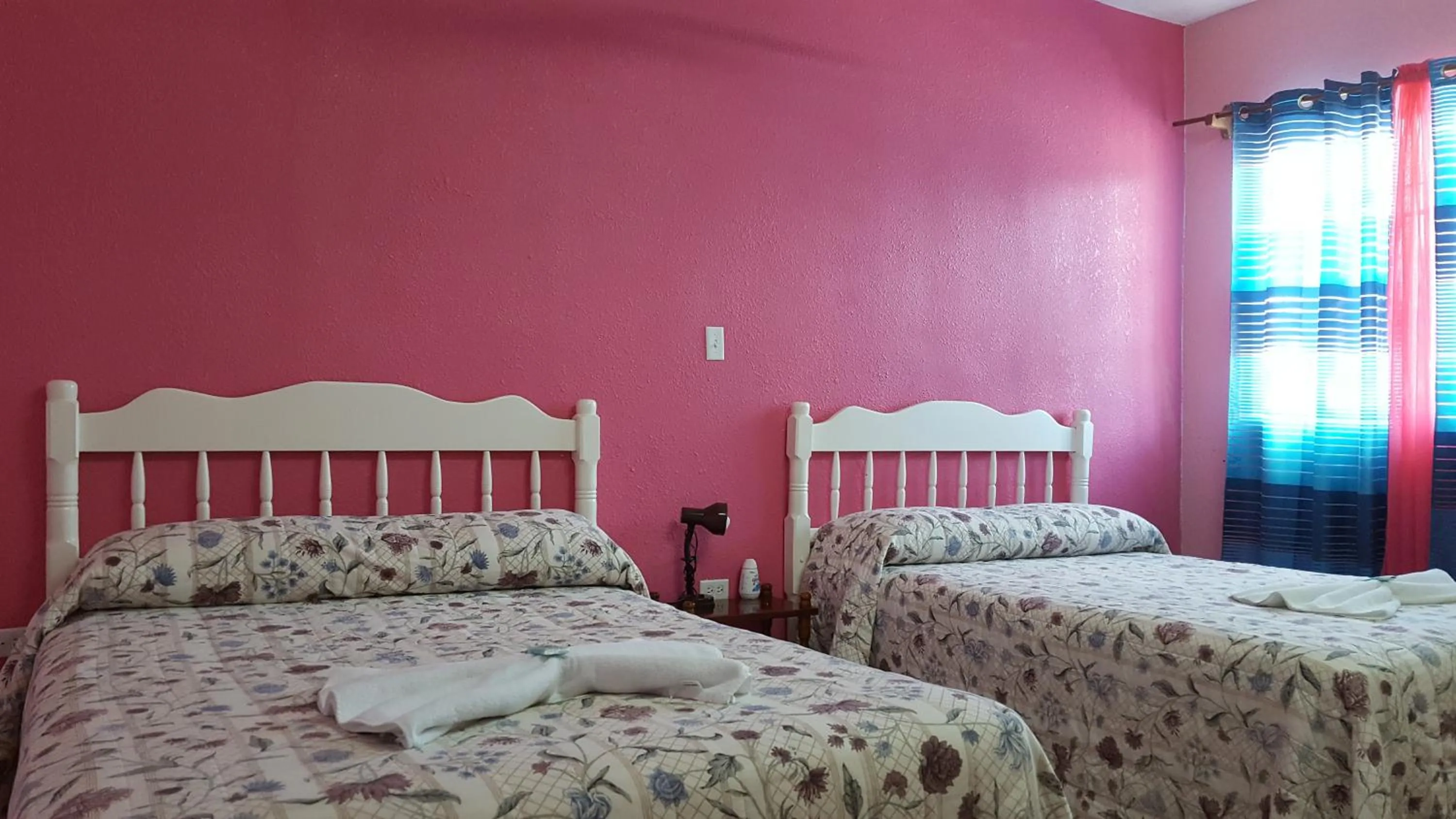 Bedroom, Bed in Anchorage Beach Resort Caye Caulker