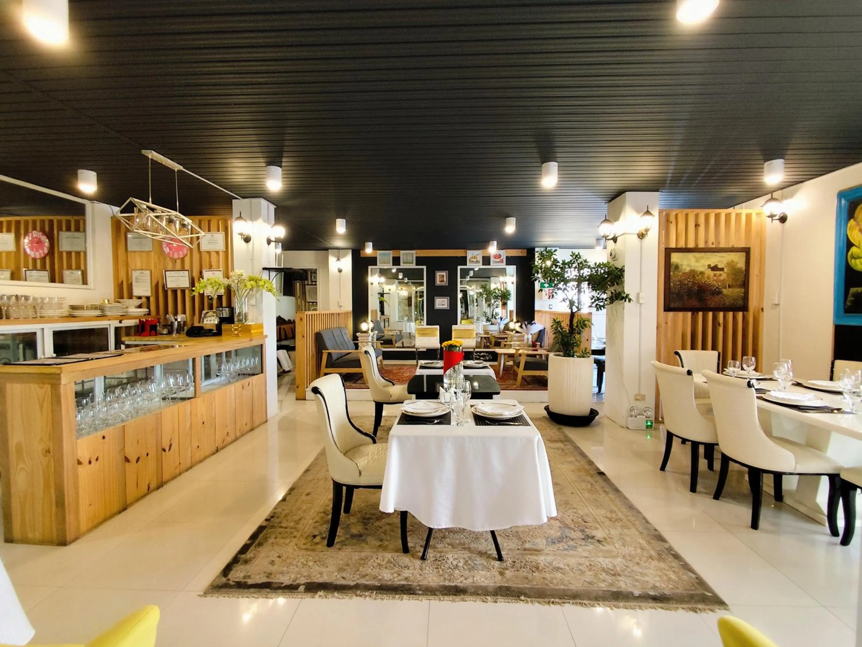 Restaurant/places to eat in Gmb-Arte' Hotel