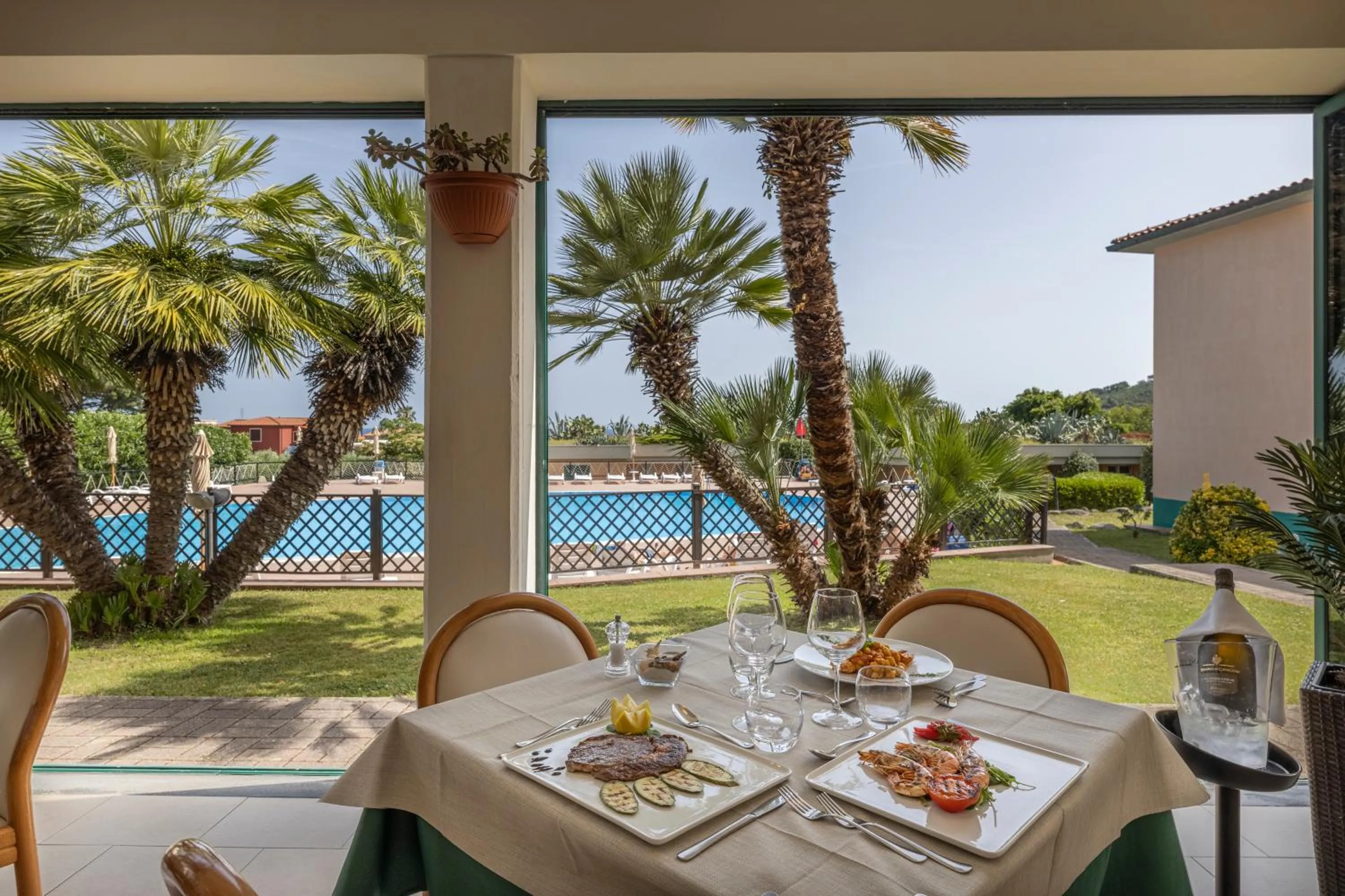 Restaurant/places to eat in Hotel Residence Isola Verde