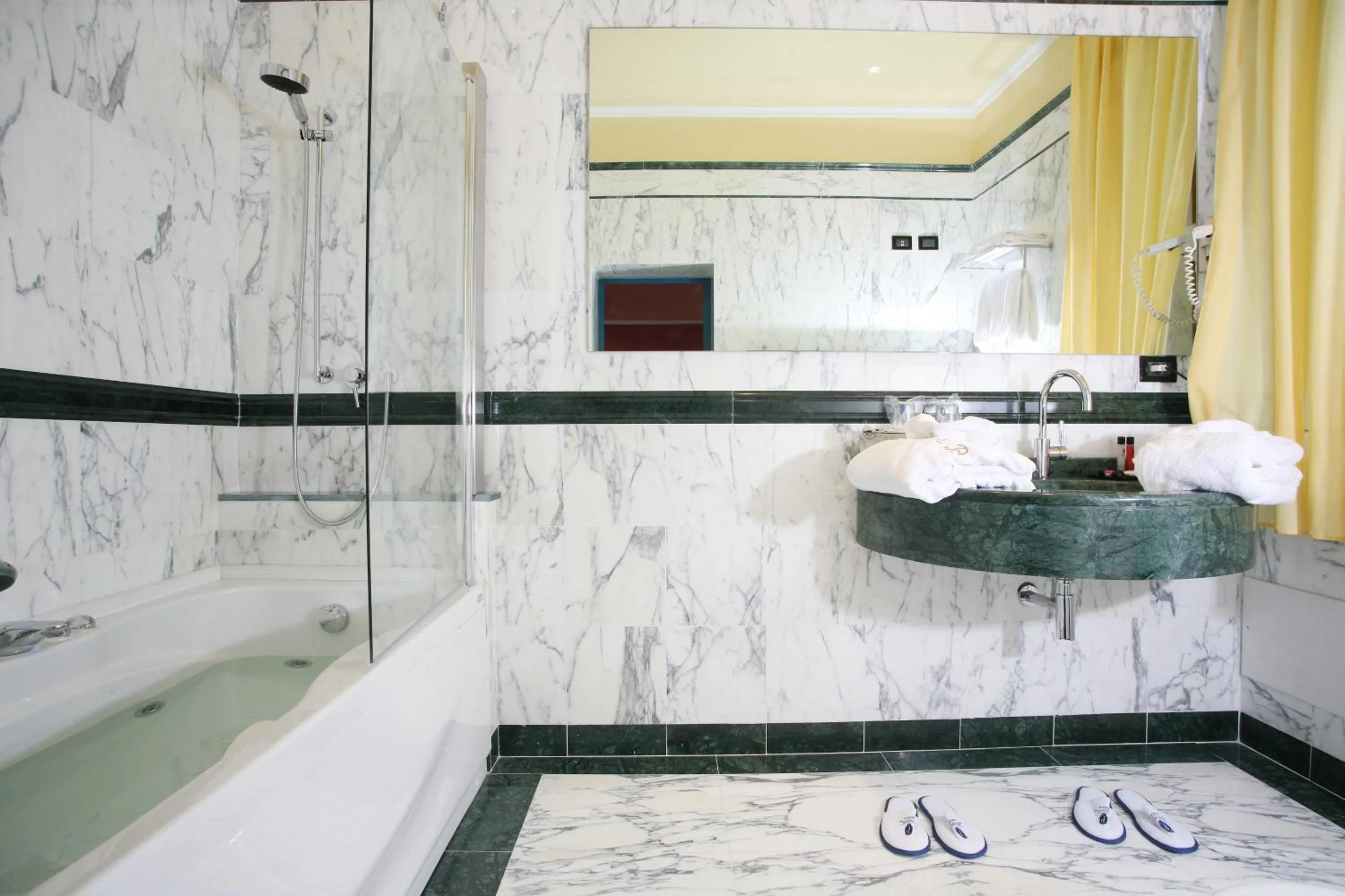 Bathroom in Grand Hotel Bellavista Palace & Golf