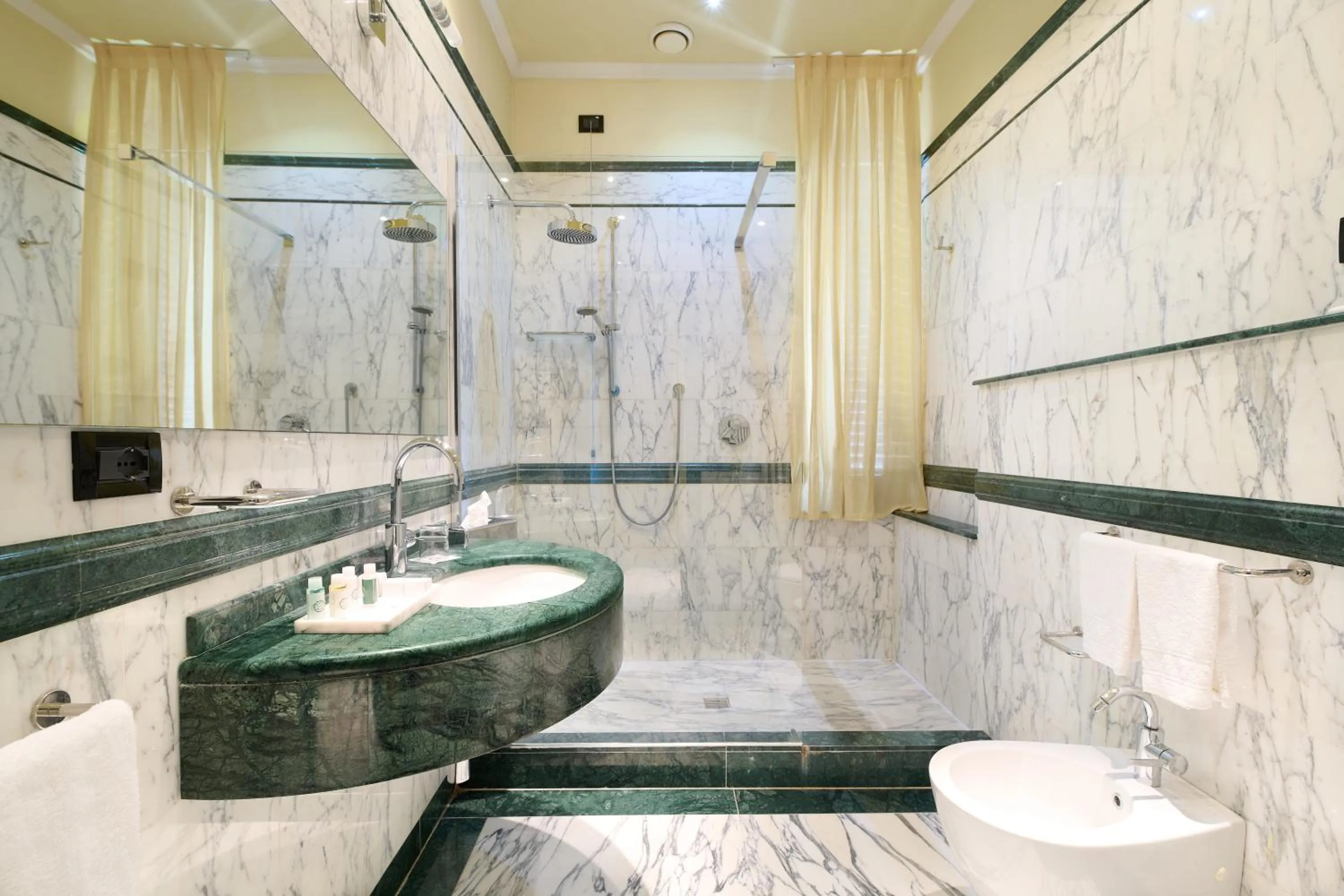 Bathroom in Grand Hotel Bellavista Palace & Golf