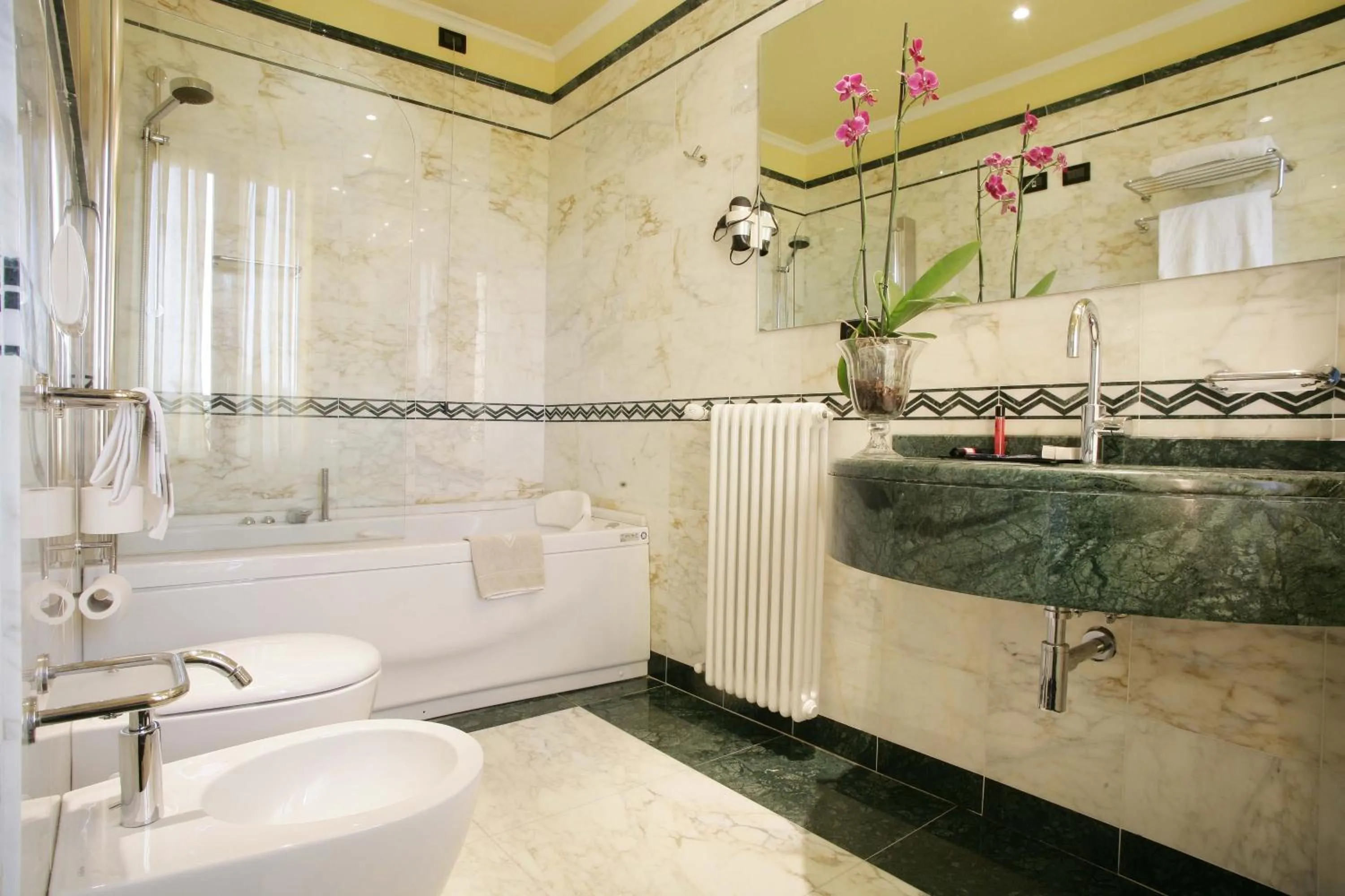 Bathroom in Grand Hotel Bellavista Palace & Golf